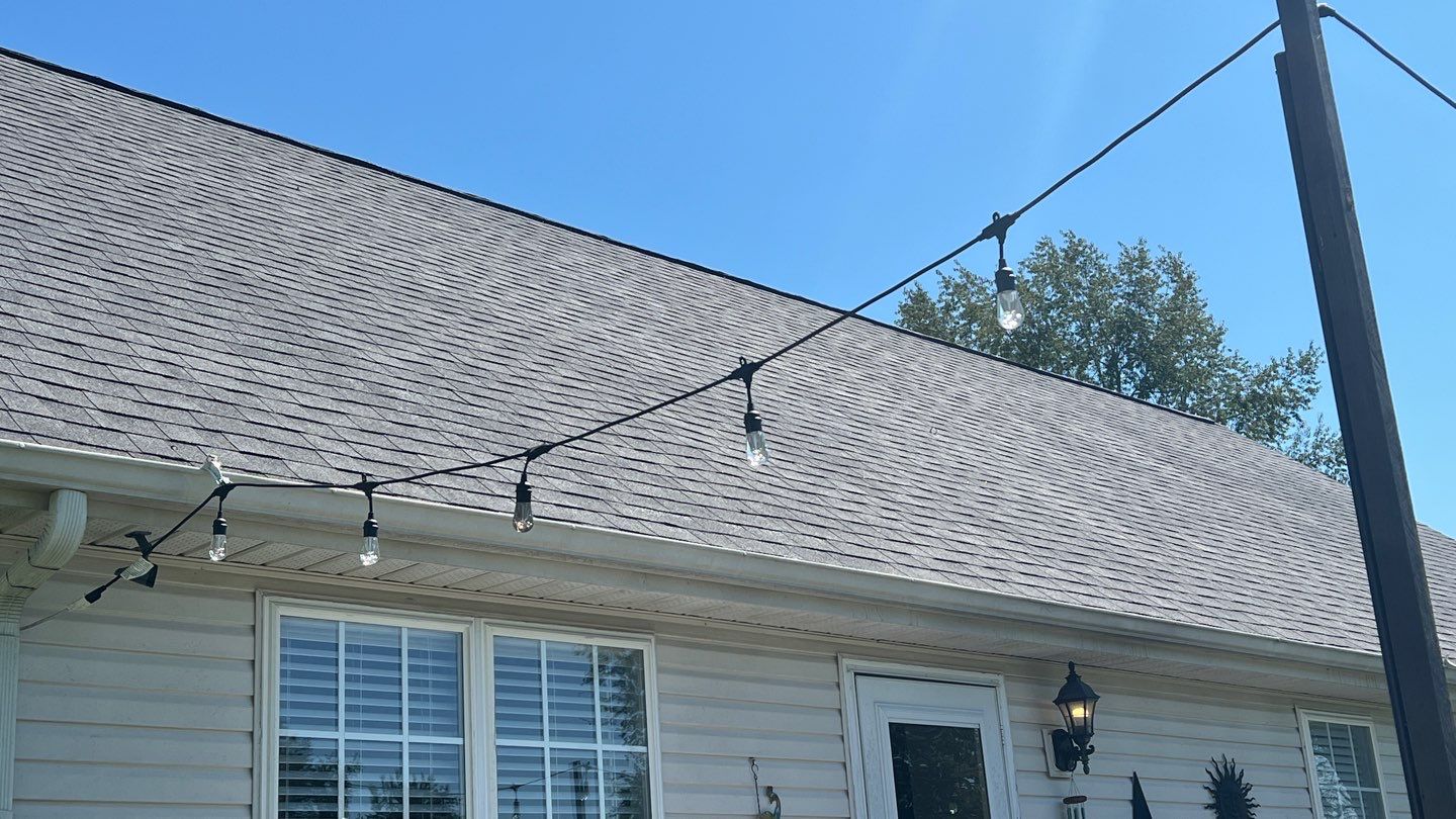 Residential Roofing Installation using Owens Corning Oakridge Roofing System by Undersun Roofing 