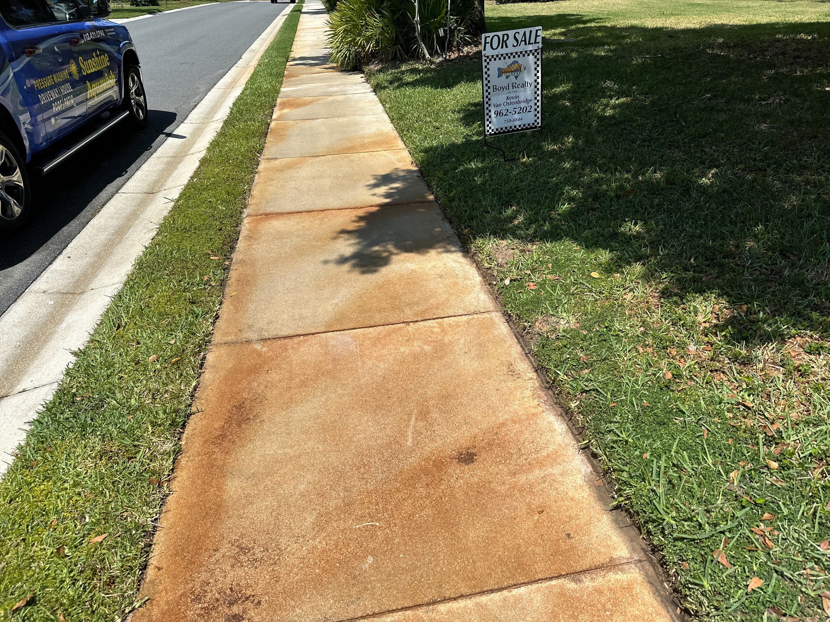 1-Story House Wash, Driveway, Patio/Lanai & Screen Enclosure Cleaning in Oakley Community, Ellenton, FL | Sunshine AquaWash by Sunshine AquaWash