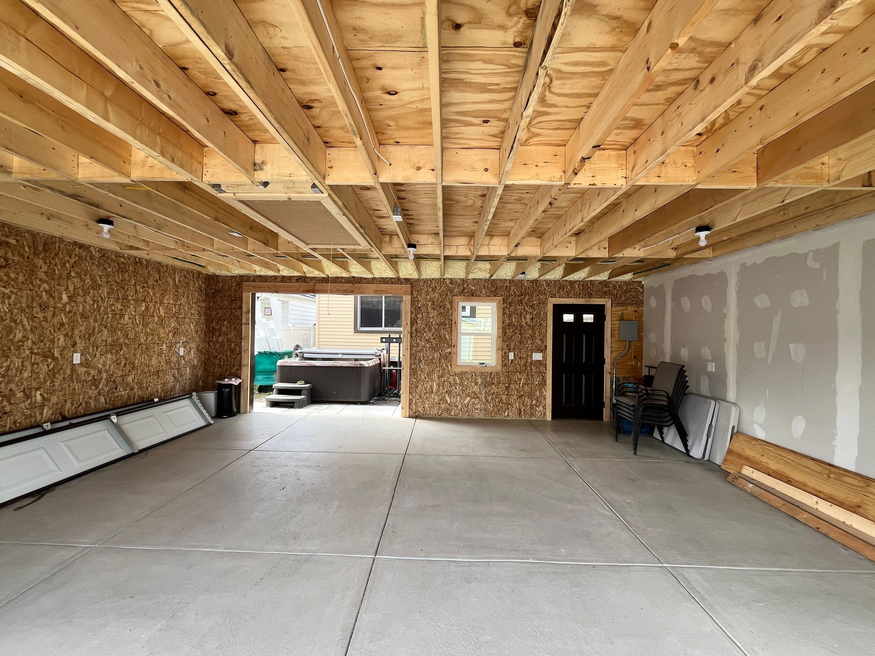Garage by Ivy Lea Construction
