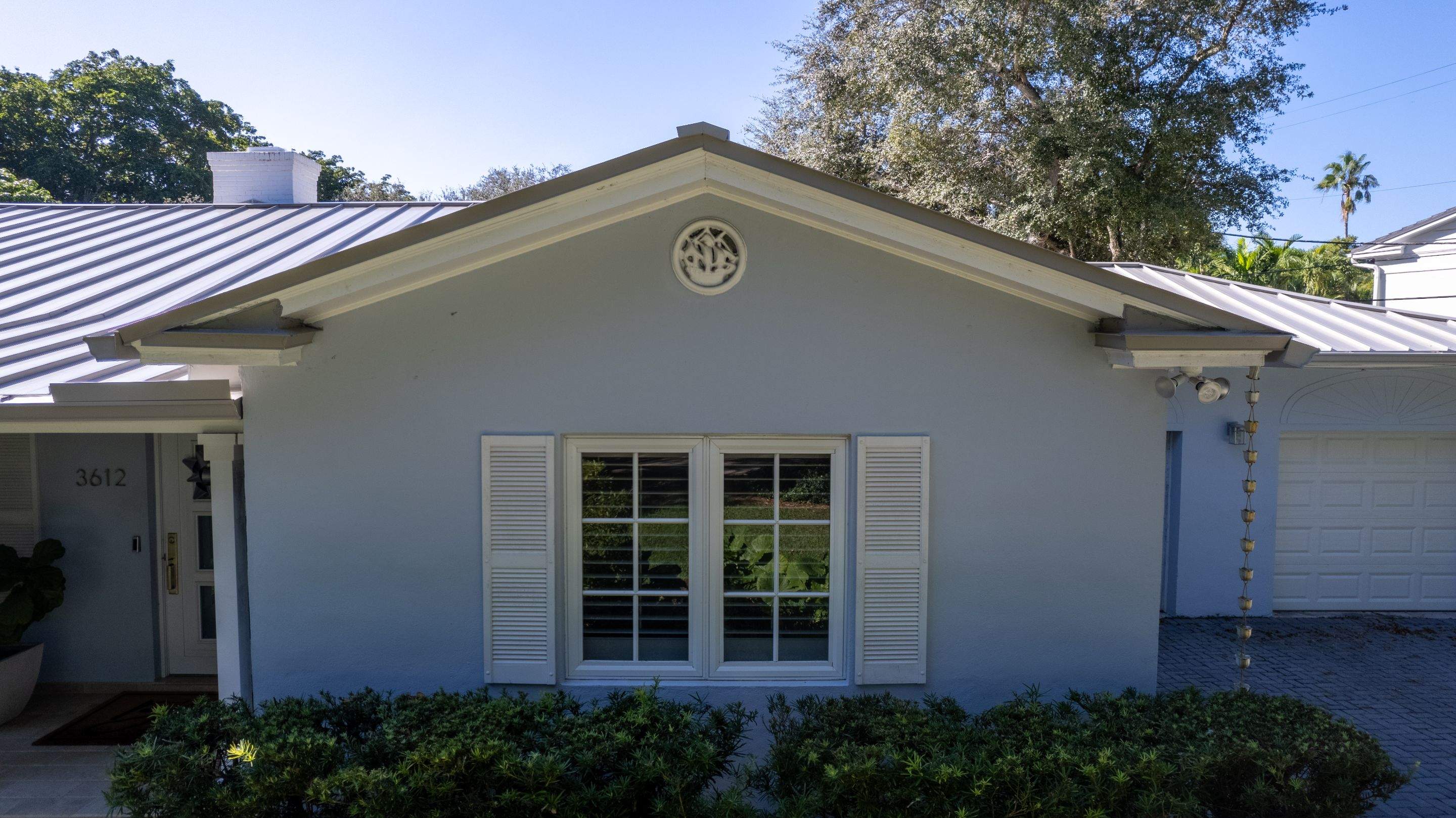 Metal Roof - Galvalume - Ash Gray by Istueta Roofing
