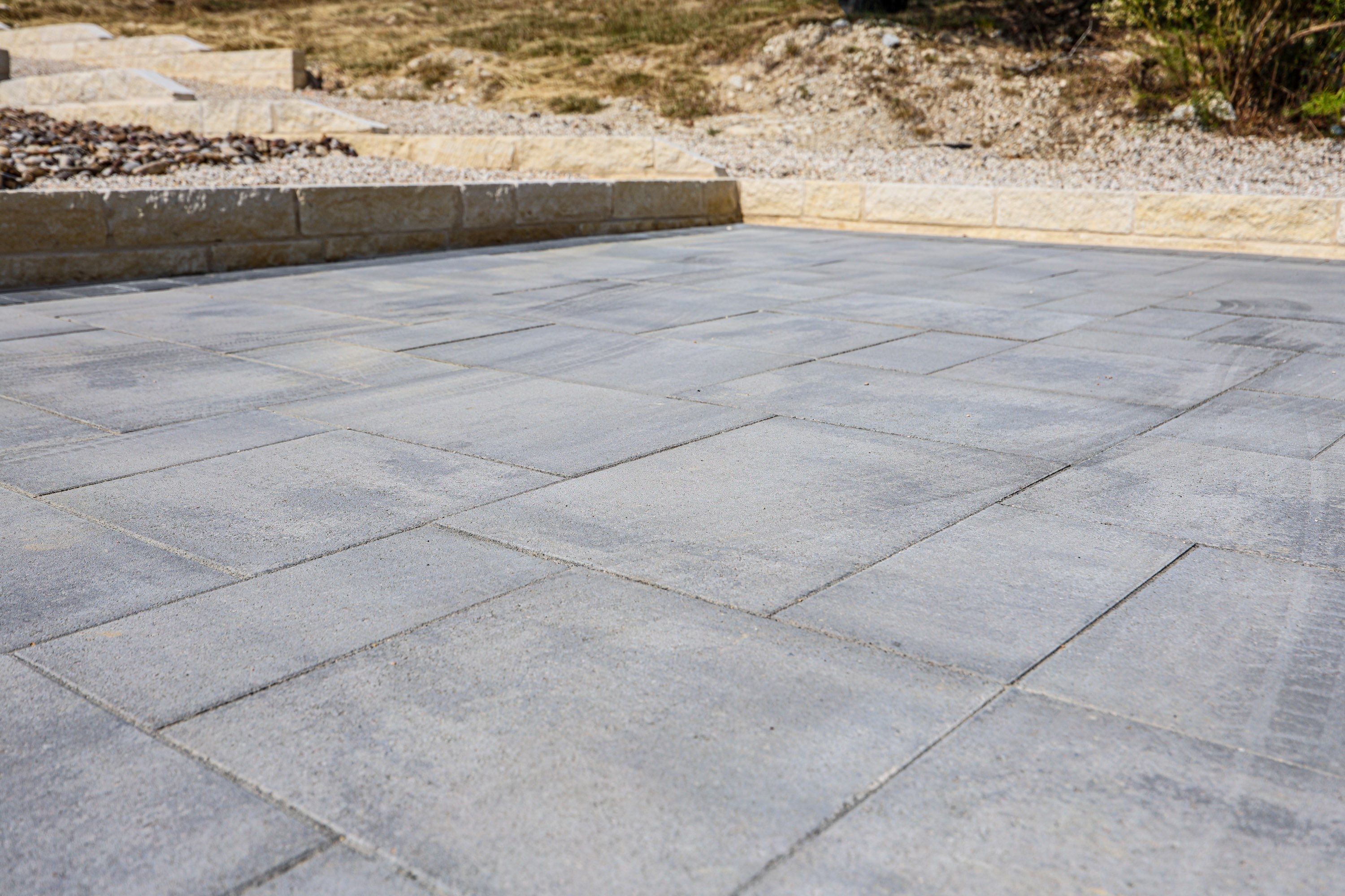 Mountain Spring - Canyon Lake, TX by Hole In One Lawns, LLC