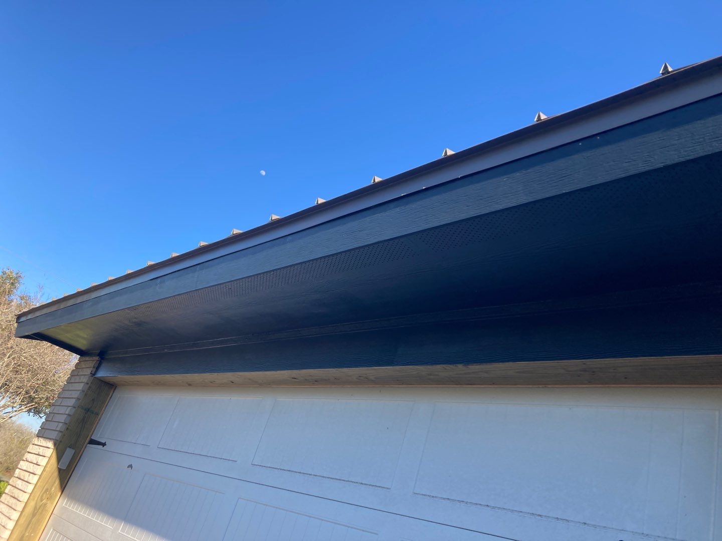 Beeville Backporch sittin' by Bayfront Roofing and Construction