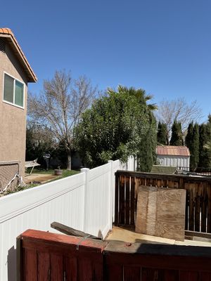 Fence Installation using Vinyl
