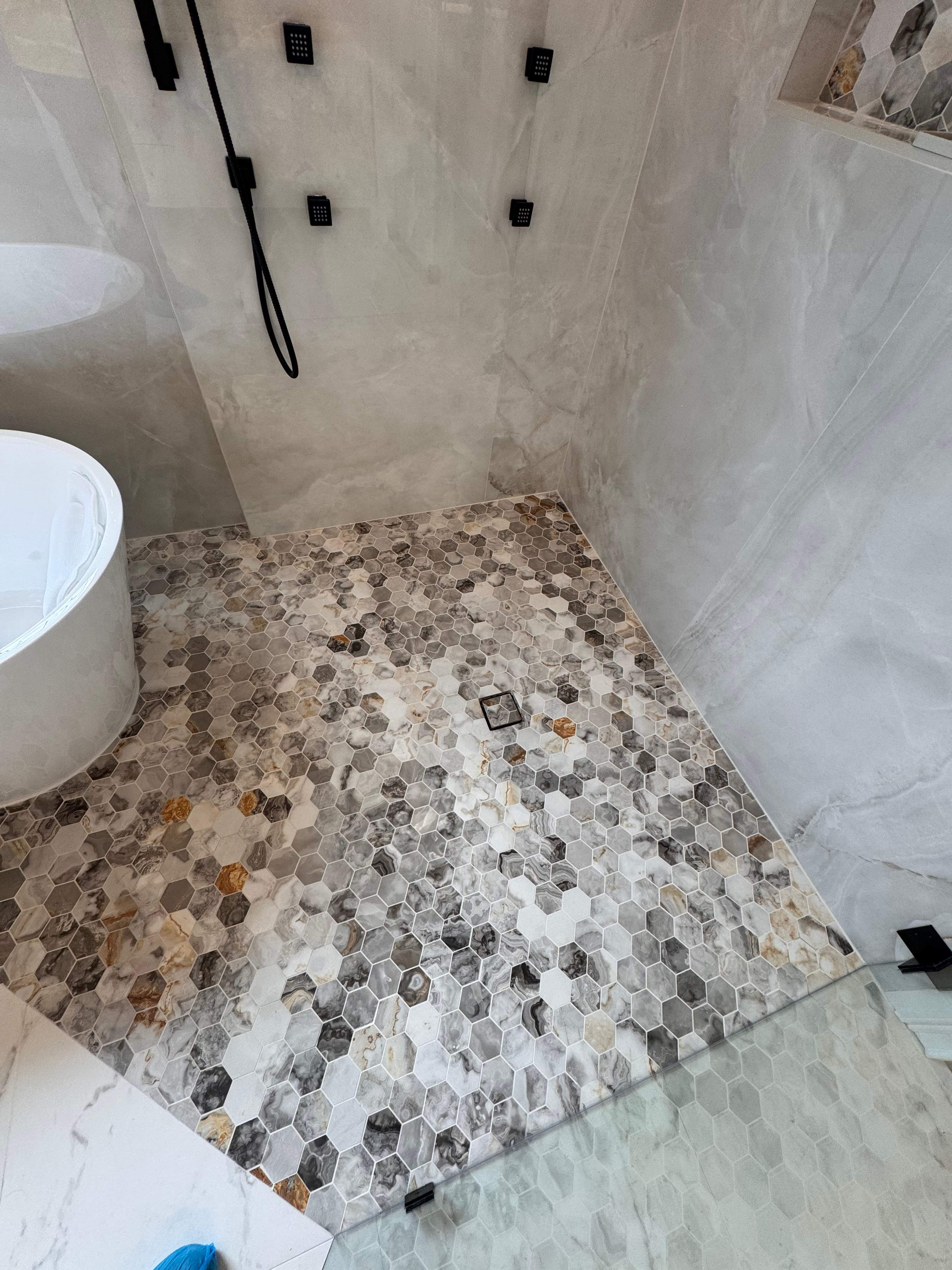Master bathroom renovation by Prudencio