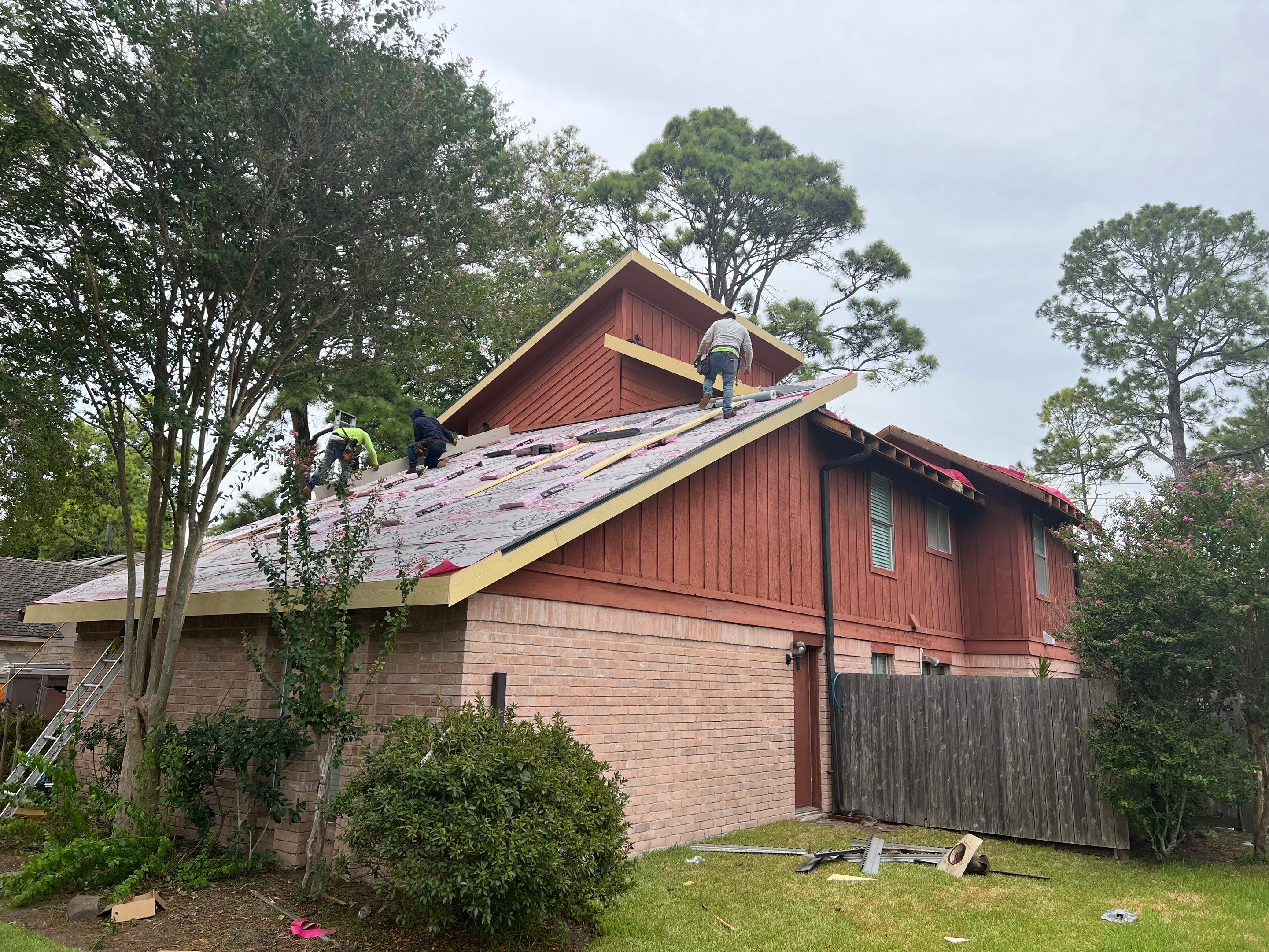 Residential Roofing Installation using Owen's Corning Duration (Lifetime) Shingles by Roof Repair Company