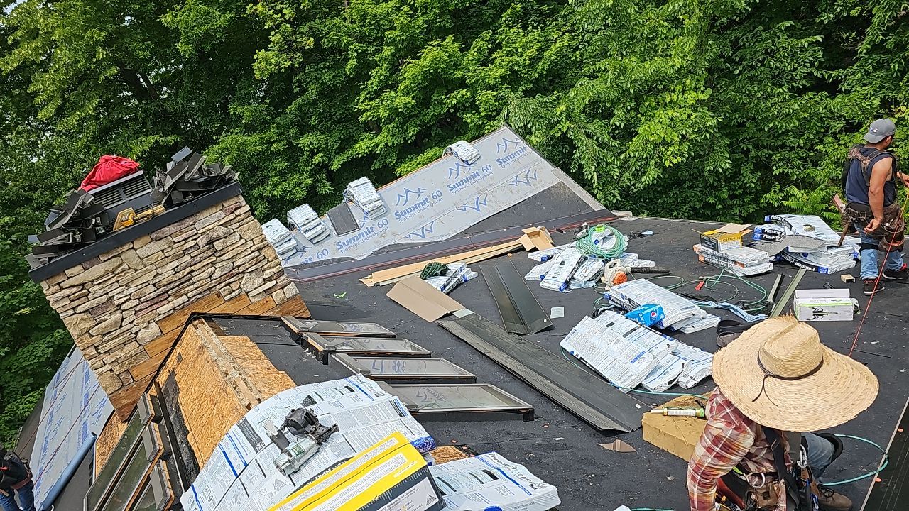 ATLAS PINNACLE HP W/SCOTCHGARD COLOR: WEATHERED WOOD by Eagle Eye Roofing