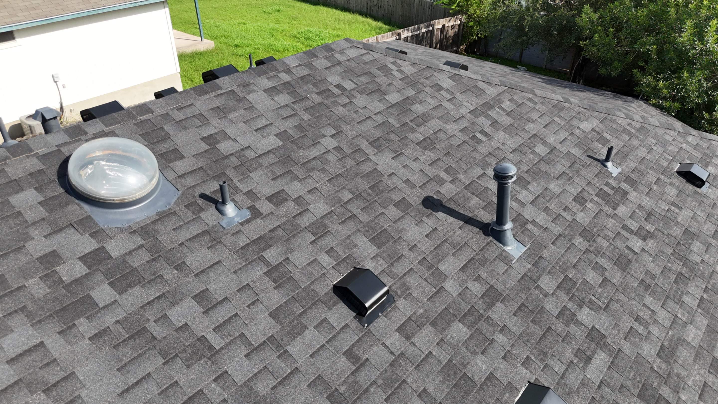 Brilliant Black - Malarkey Highlander by RoofsOnly.com