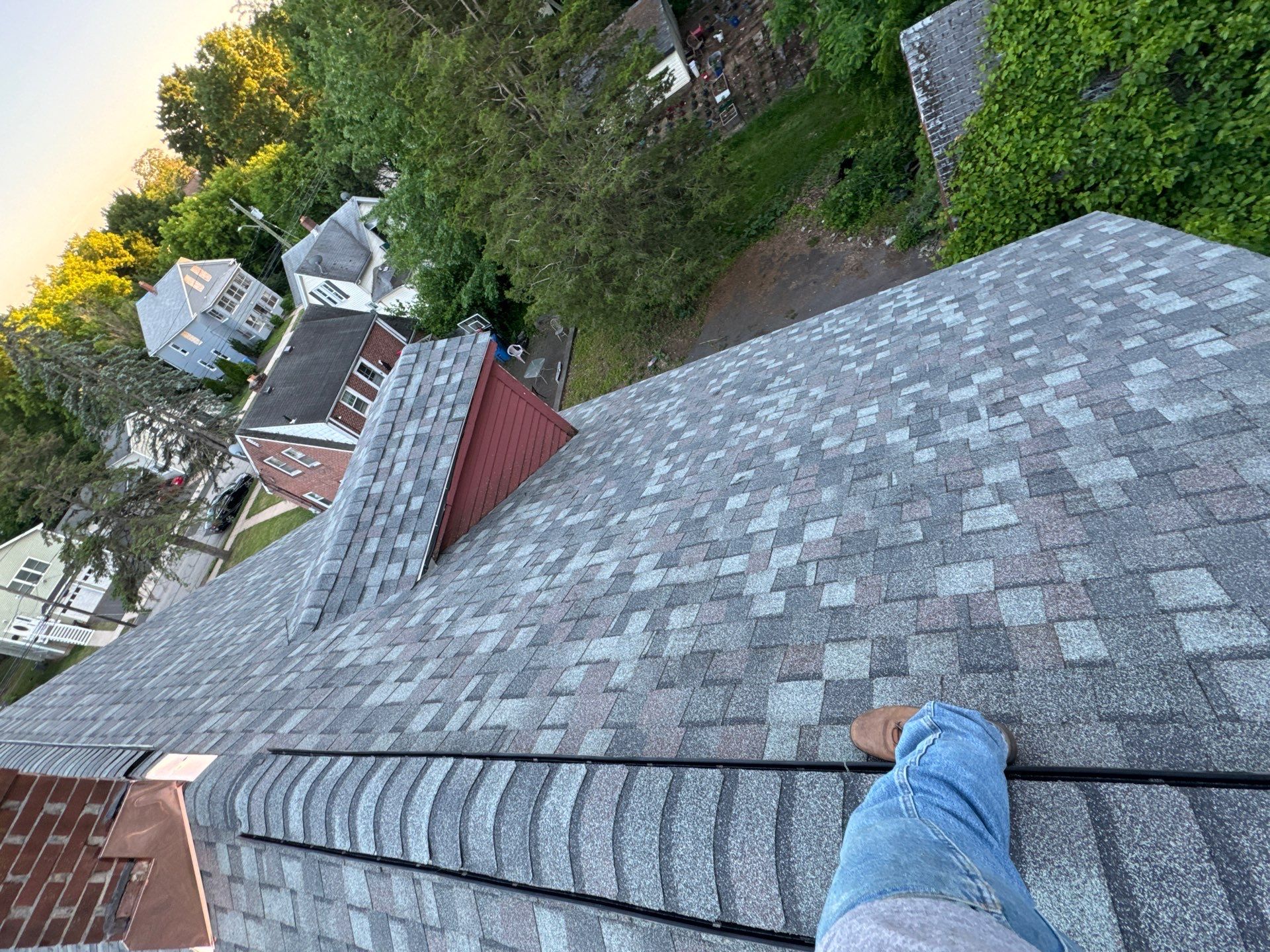 New Britian asphalt shingled roof by DiGiorgi by DiGiorgi Roofing and Siding Inc