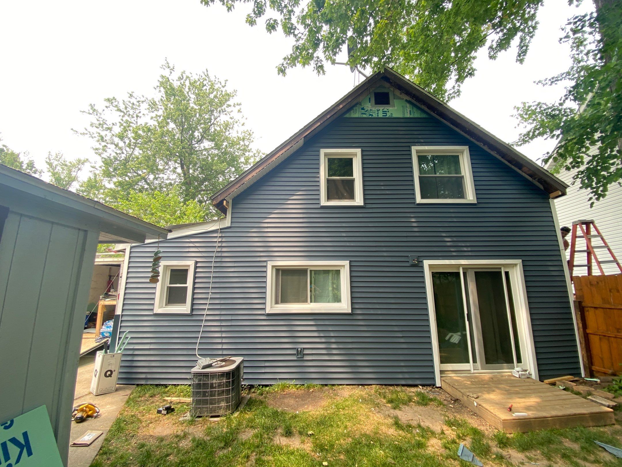 Siding Replacement using CertainTeed Restoration Classis D4 by 180 Contractors
