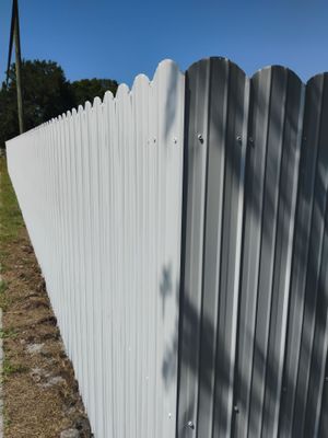 Port Charlotte Residential White Vinyl and Metal Privacy Fence
