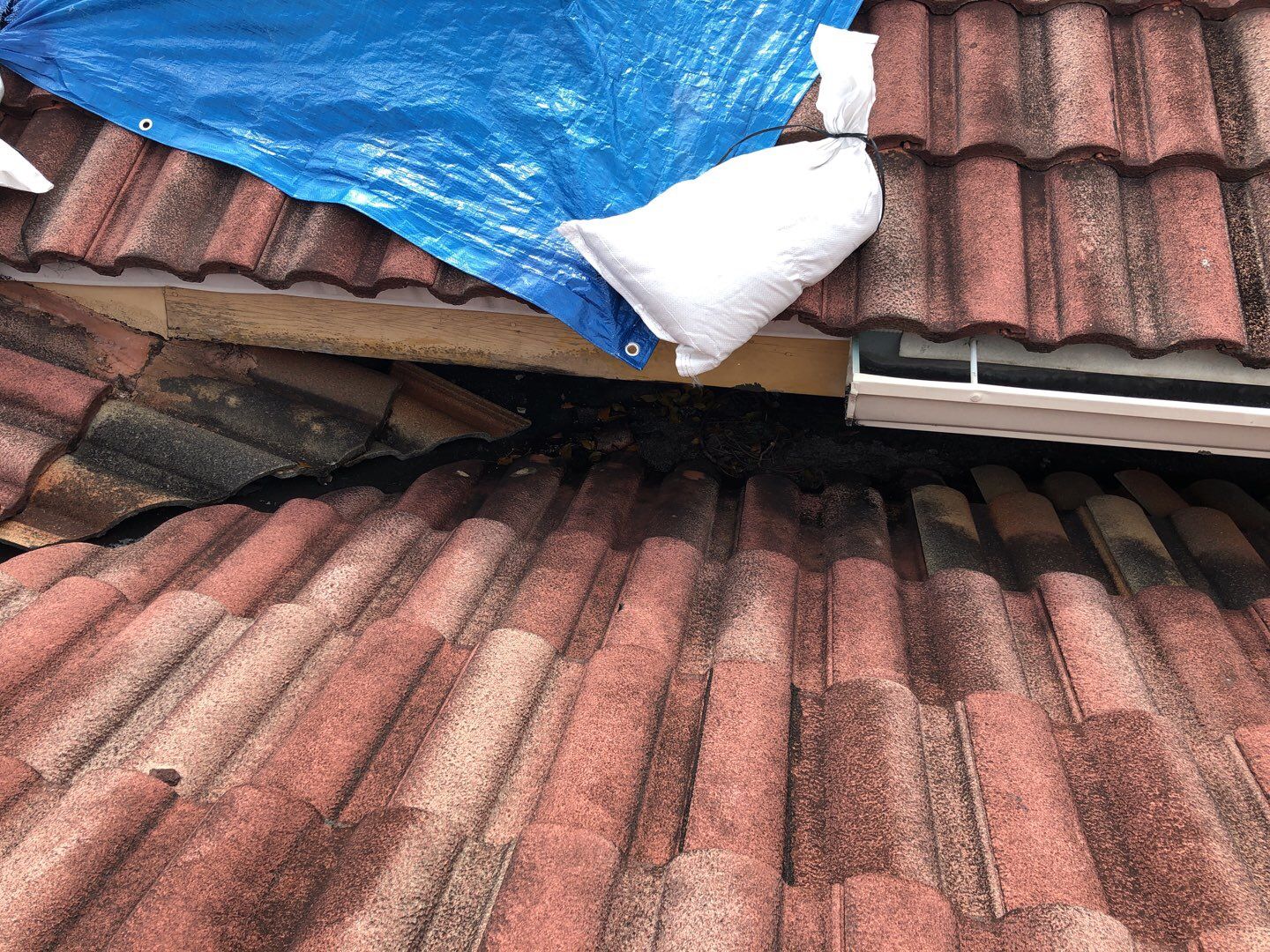 Metal Roof - Galvalume - Charcoal by Istueta Roofing