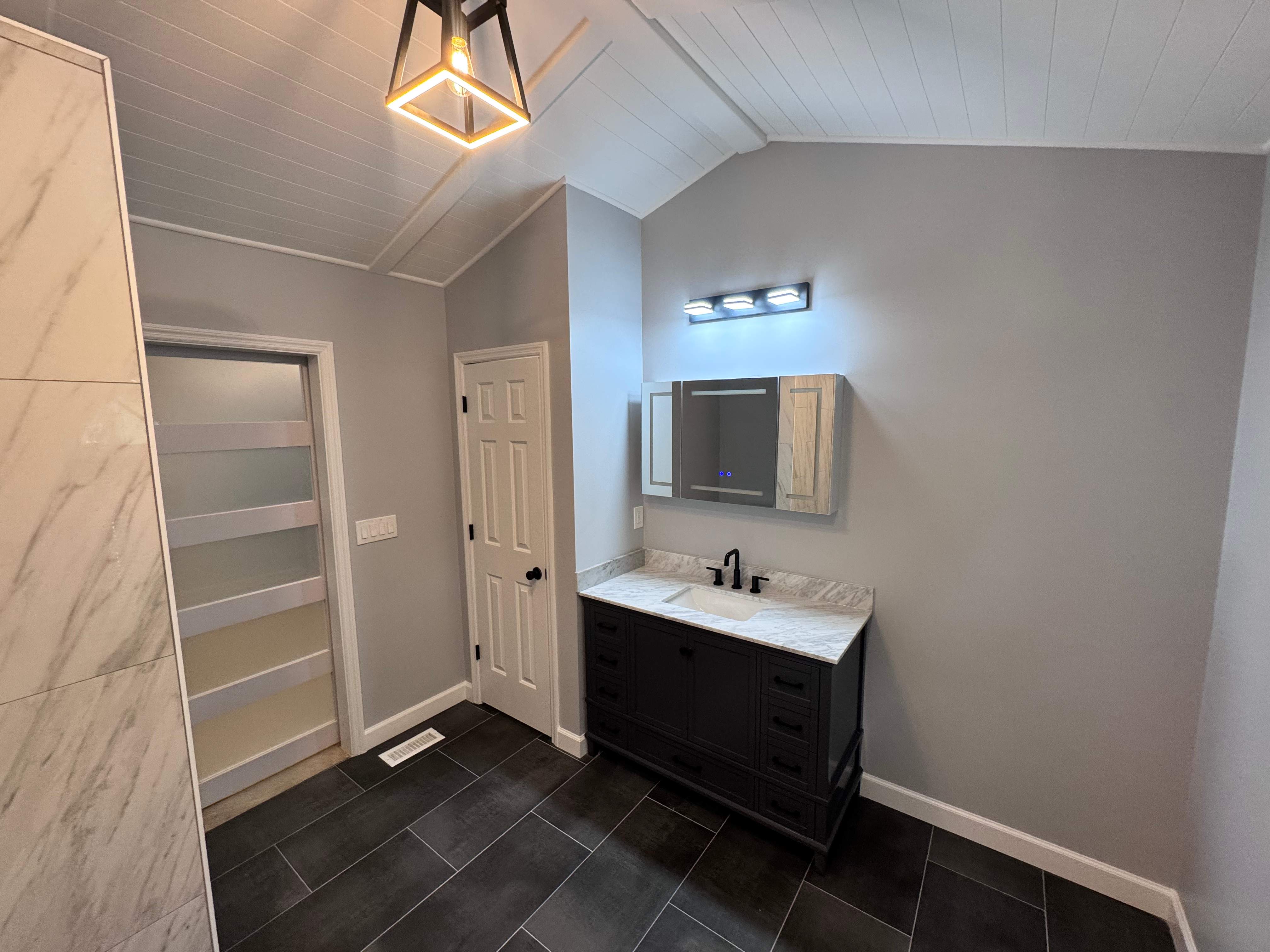 Master bathroom renovation by Prudencio