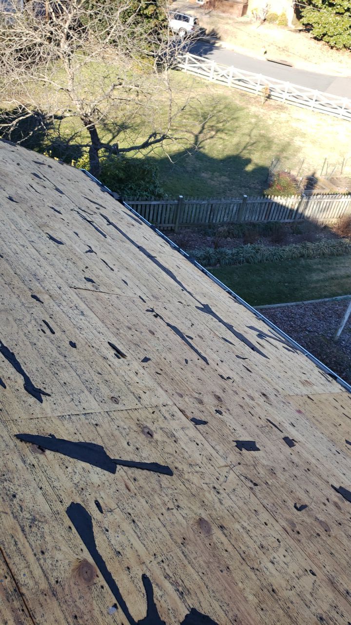 Arlington: CertainTeed Landmark Designer Shingles in Cobblestone Gray by RM Banning, Inc.