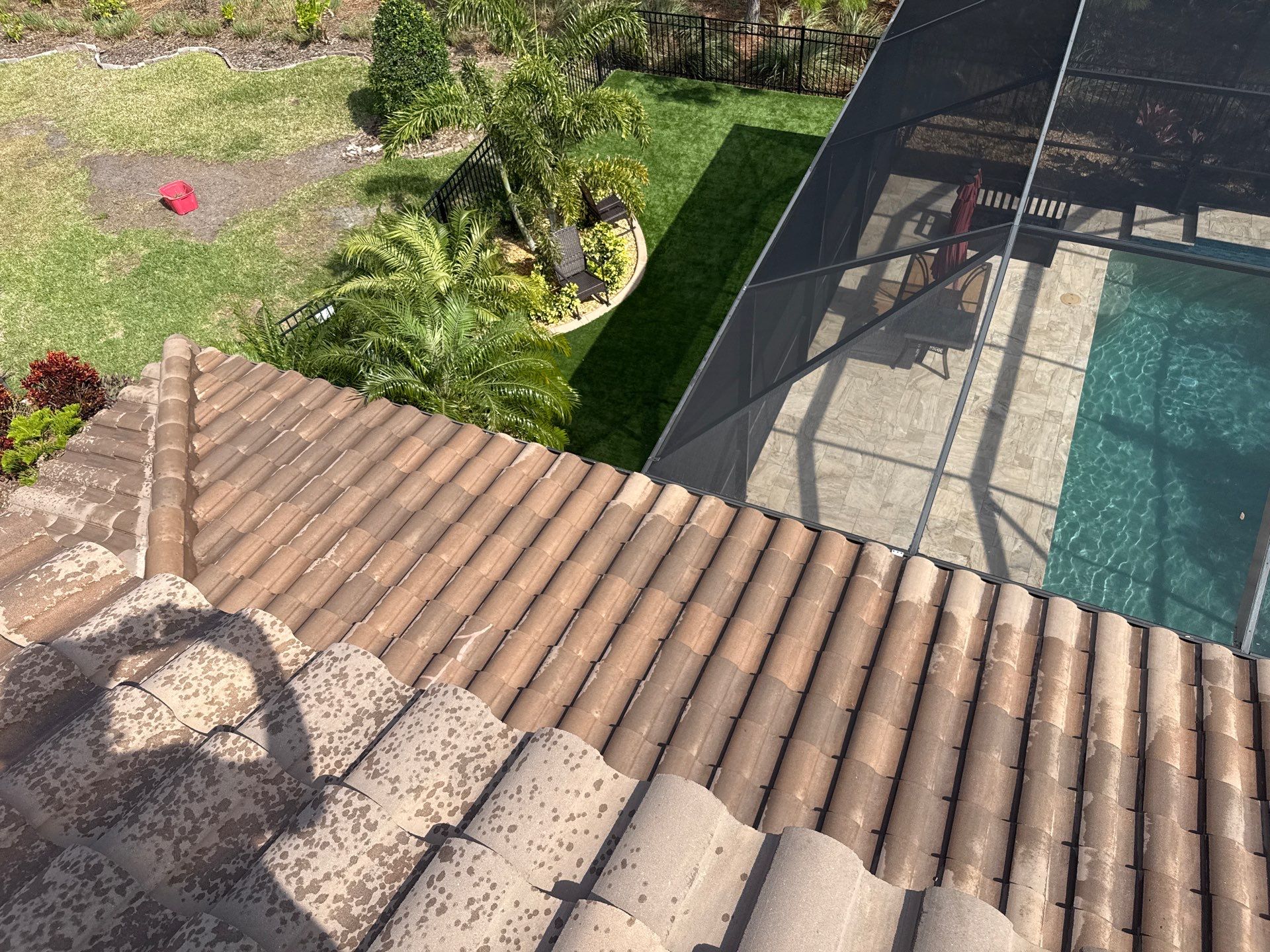 Tile Roof & Pool Deck Cleaning in Artisan Lakes Esplanade, Palmetto, FL – Sunshine AquaWash by Sunshine AquaWash