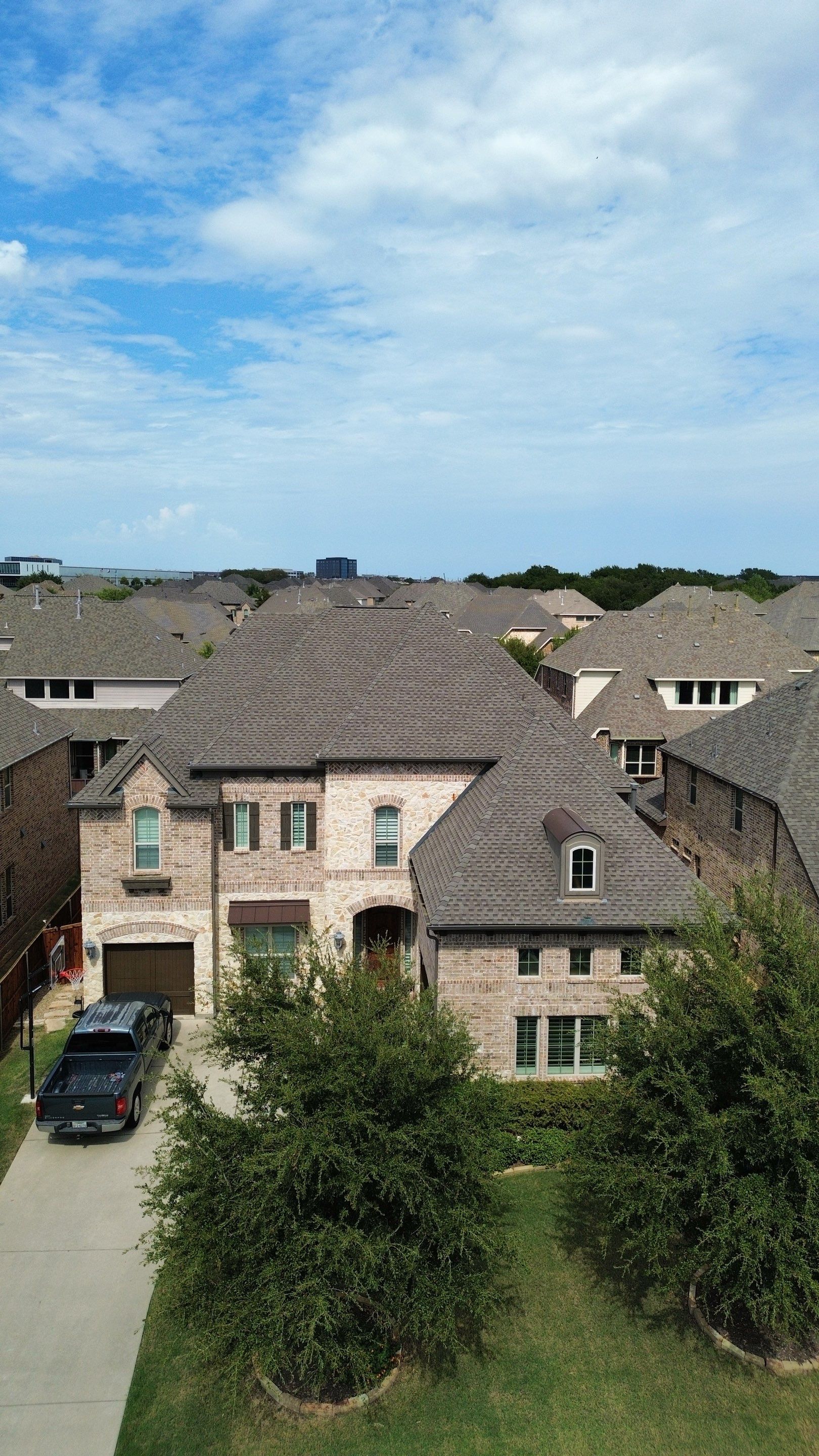 GAF HDZ - Weathered Wood by Elite Roofing LLC