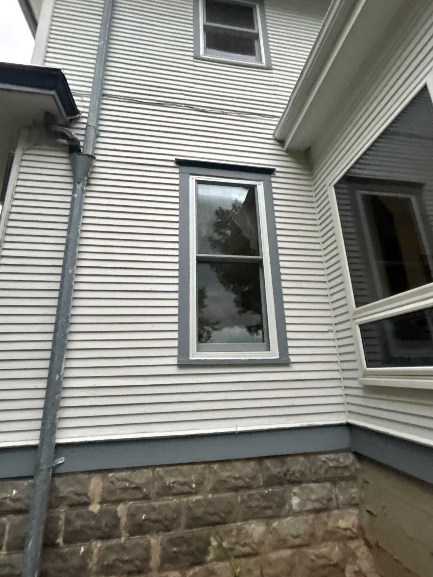 Windwo installation by United Windows and Siding LLC