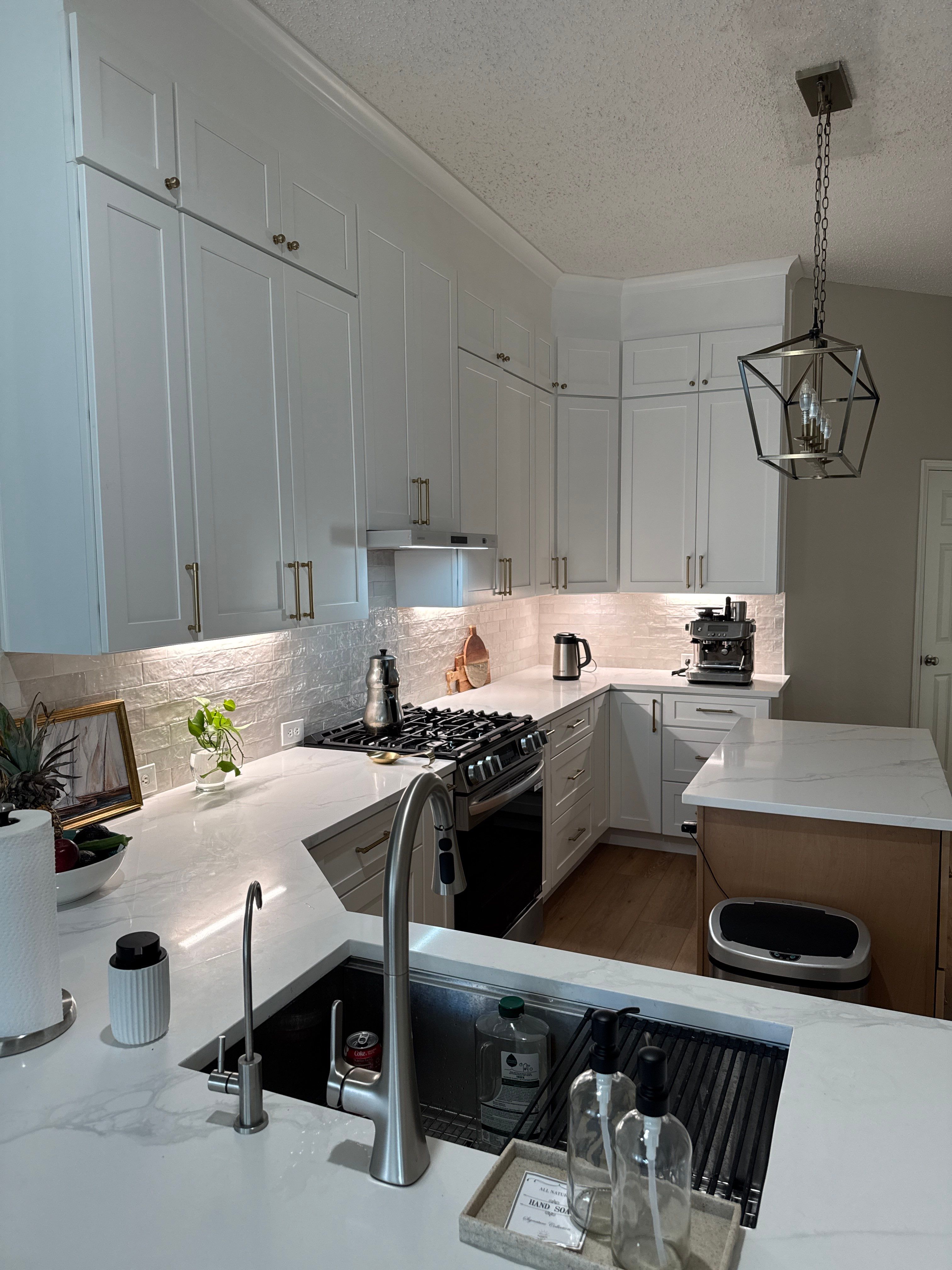 Full-Spectrum Home Makeover: Floor-to-Ceiling Remodel in 25 Days by Tibi Soli LLC