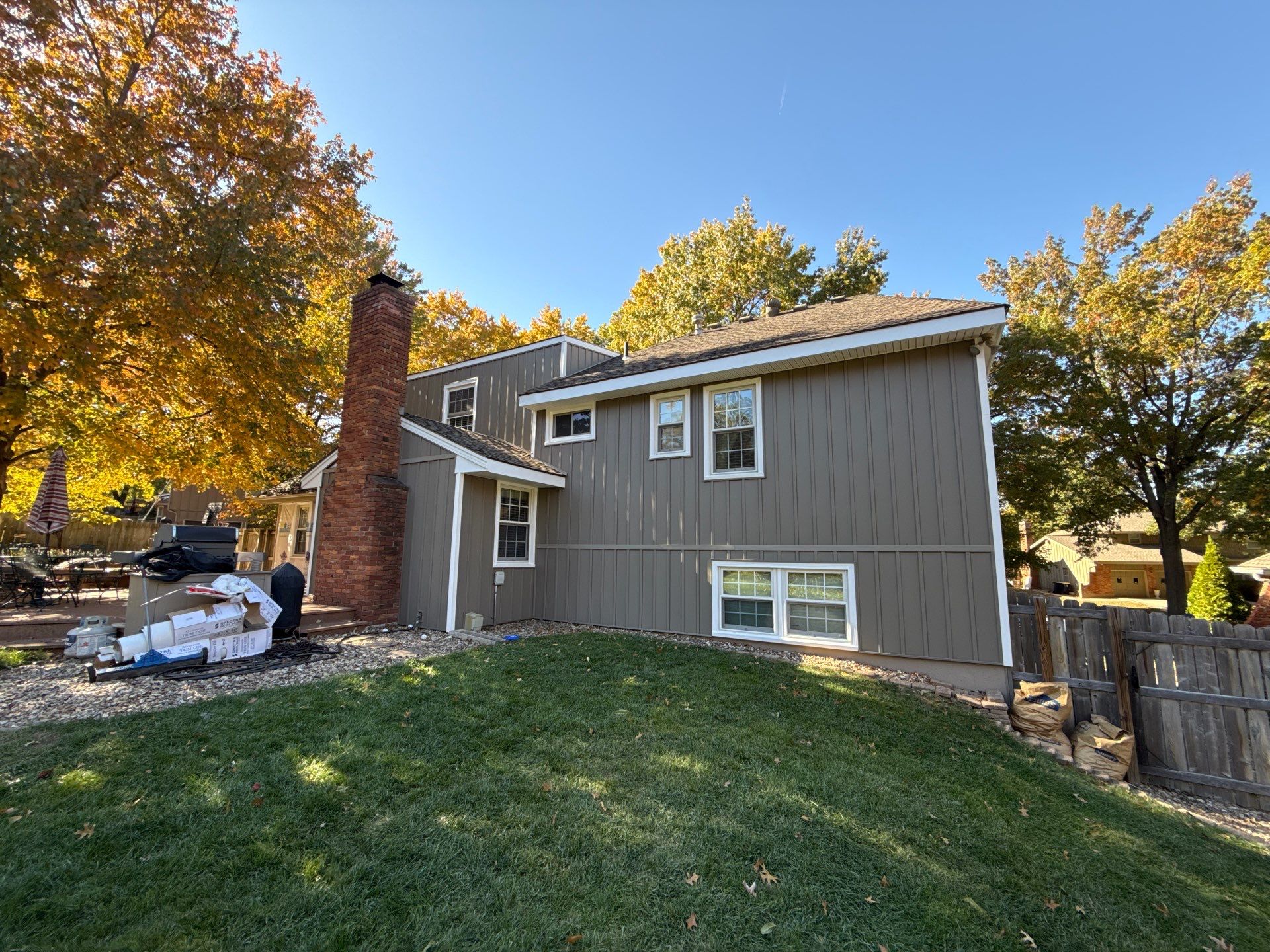 Complete Kansas City Exterior Remodel With IKO Roofing and Craneboard Siding by EEC Windows, Siding & Roofing