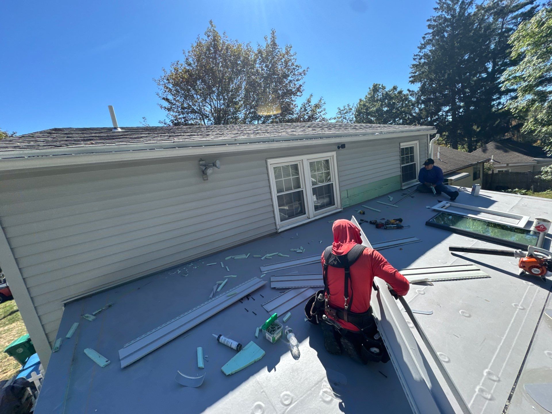 EPDM Roof & Vinyl Siding Replacement – Billerica, MA by Mighty Dog Roofing of Greater Middlesex County