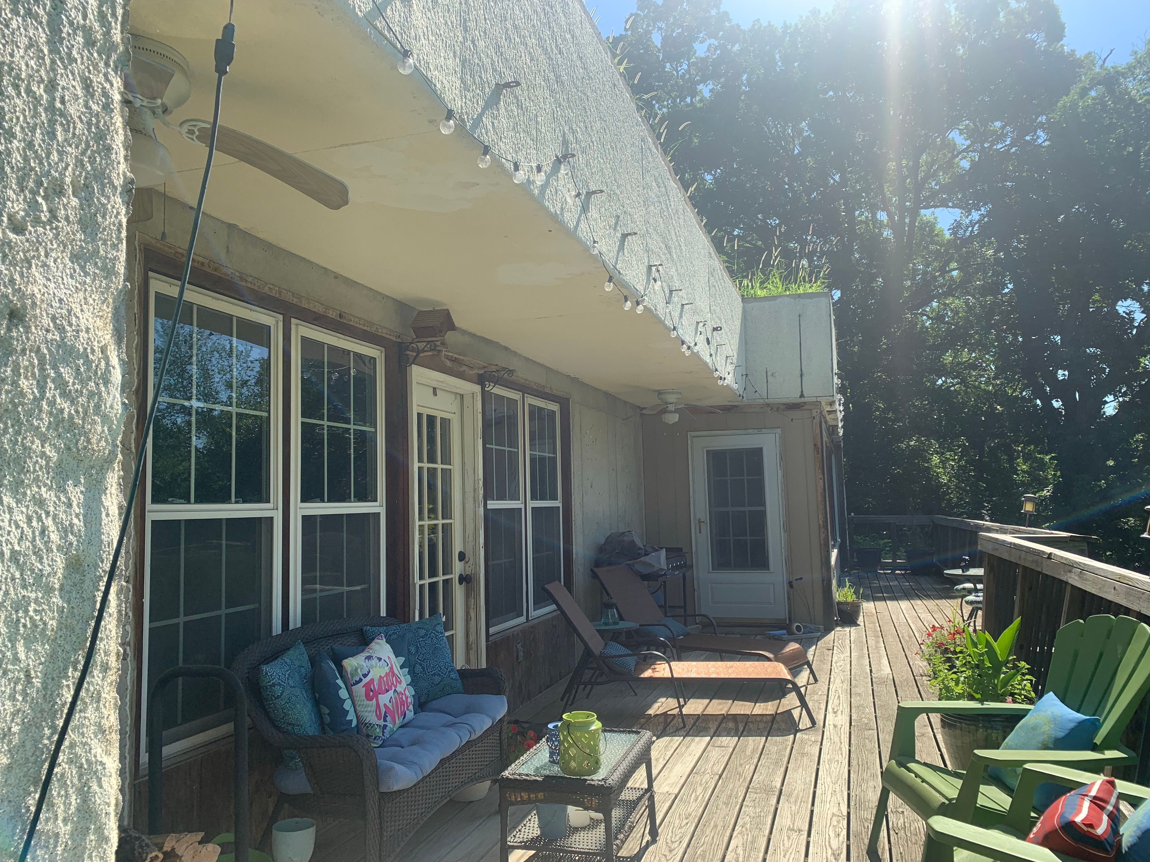 Contemporary house Siding Installation using Mastic Premium Vinyl siding  by EEC  Windows, Siding & Roofing 