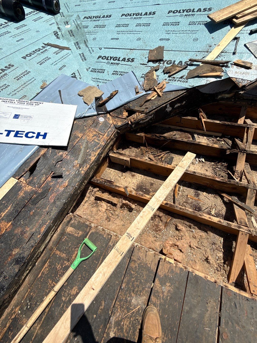 Project in St. Petersburg 33712 by Mitchell Roofing Company LLC 