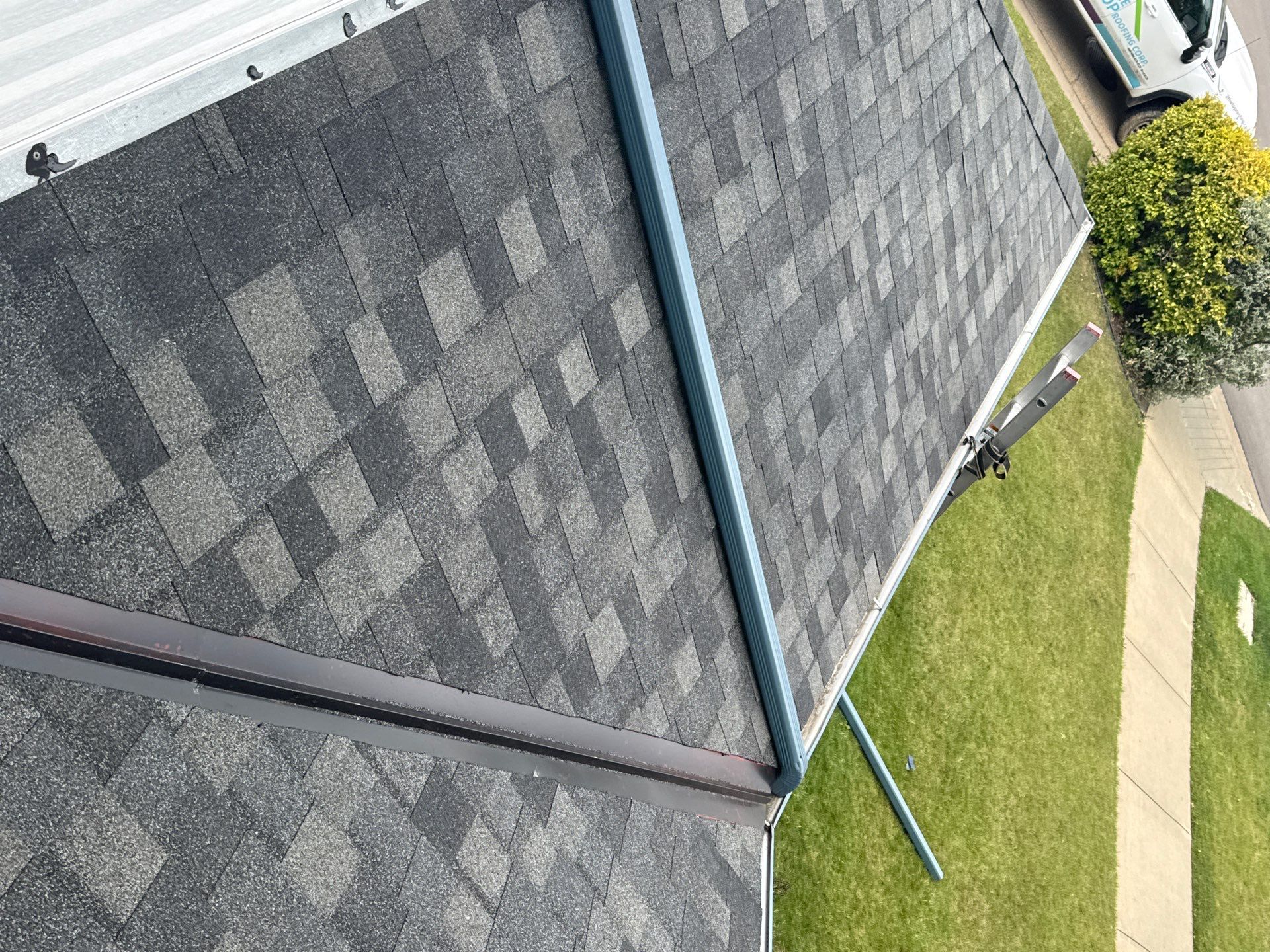 Twilight Gray on Mystique by 2thetop Roofing