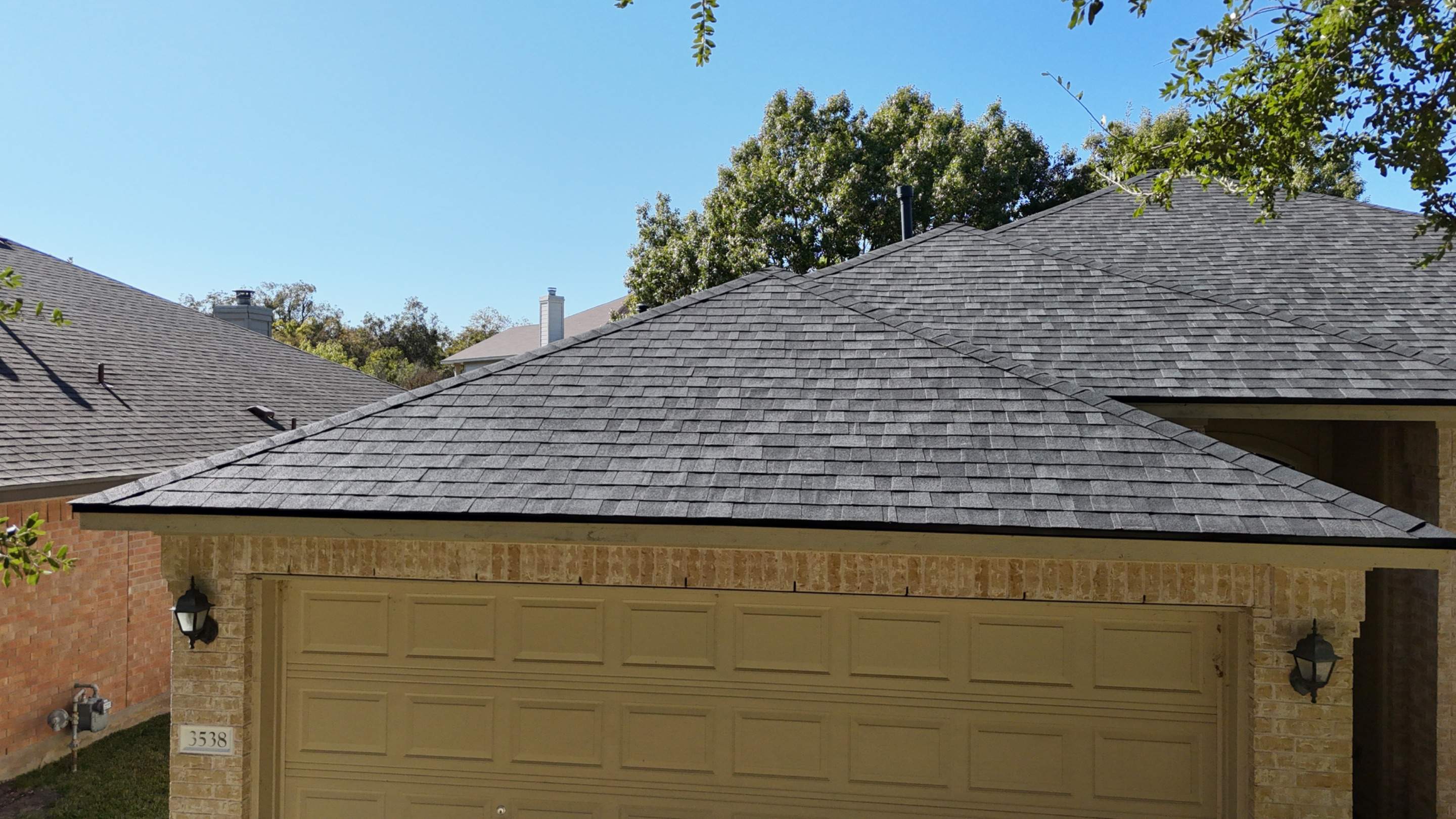 Onyx Black - Owens Corning TruDefinition Duration  by RoofsOnly.com