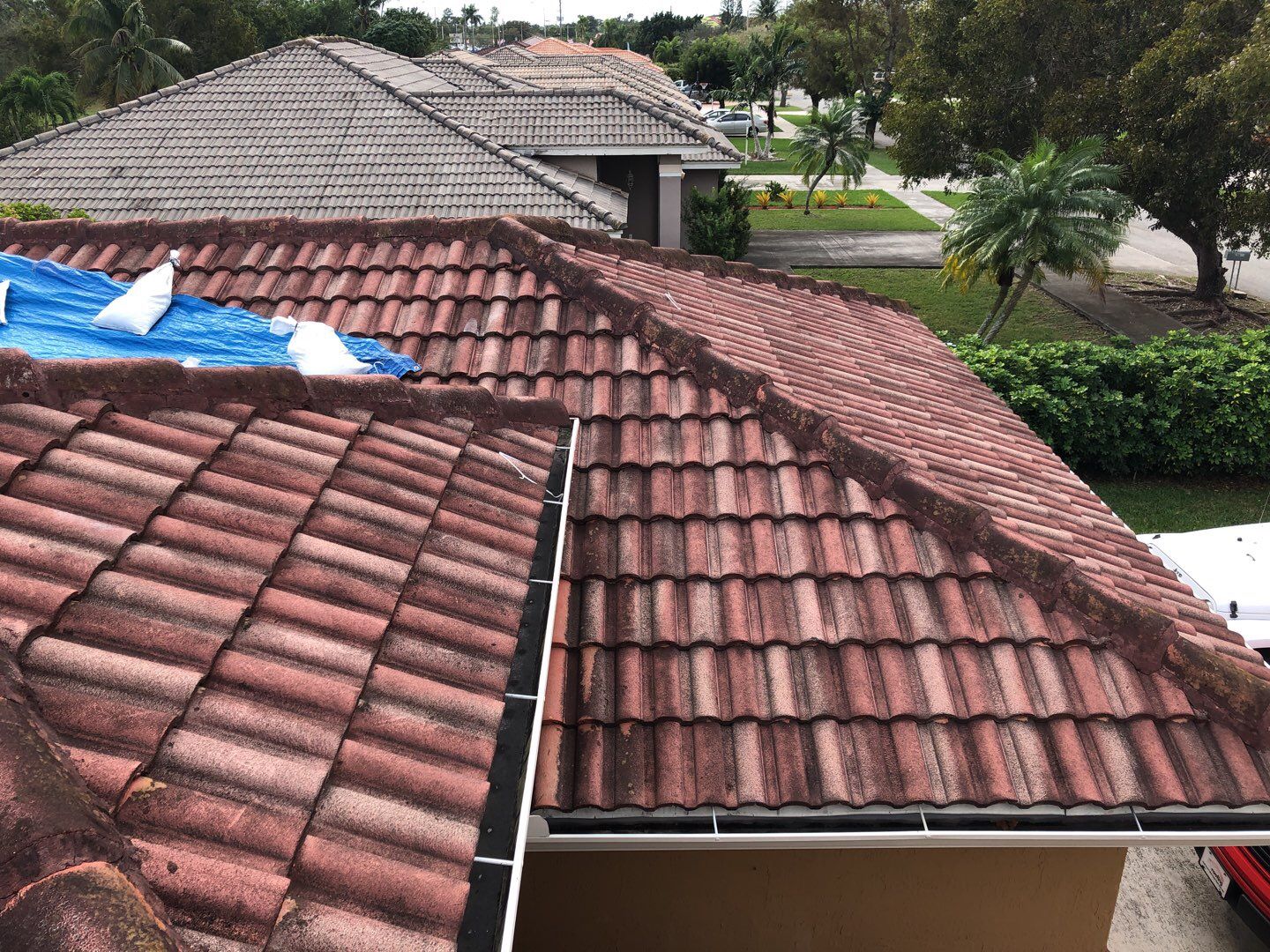 Metal Roof - Galvalume - Charcoal by Istueta Roofing