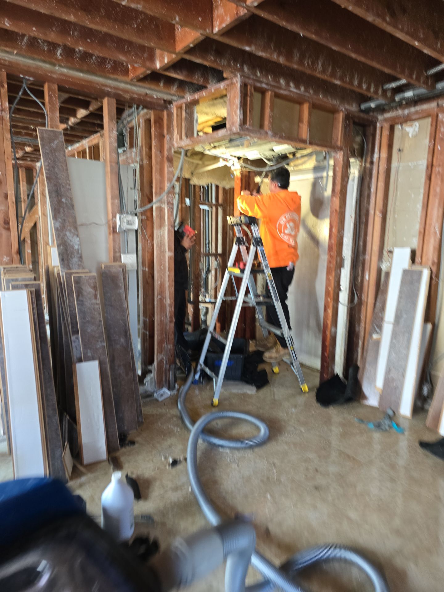 Emergency Leak Repair  by Us Plumbing 