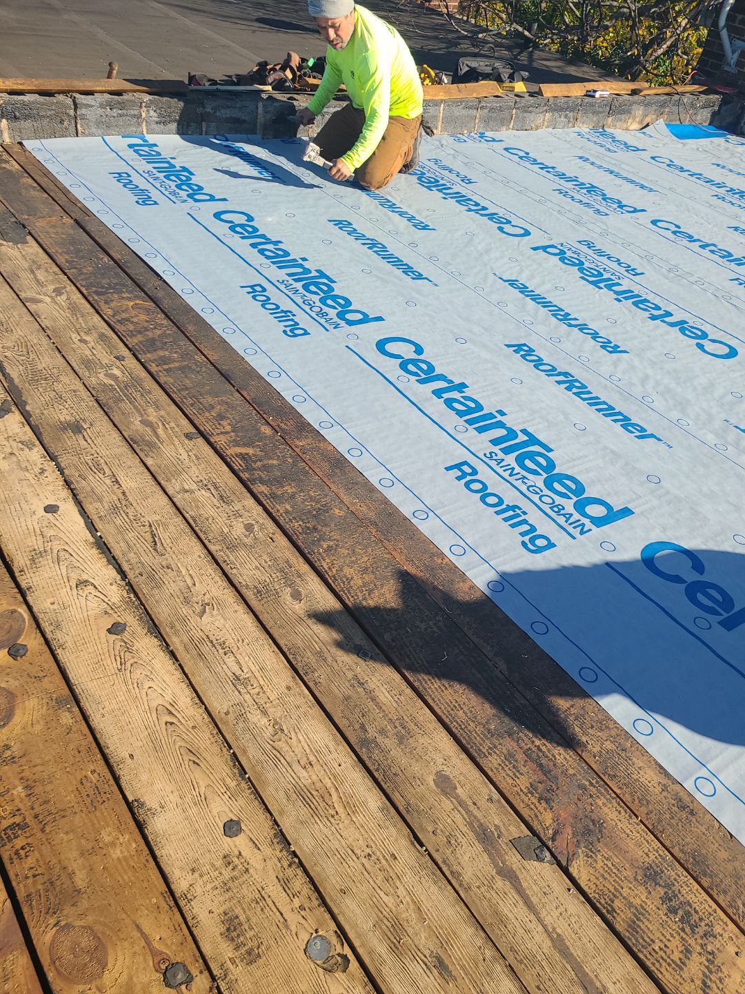 Alexandria: Residential Flat Roof Replacement with Mule Hide TPO Membrane by RM Banning, Inc.