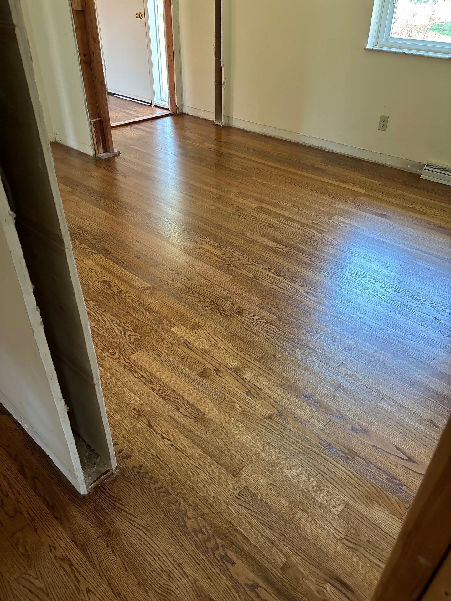 Red Oak Hardwood Floor Installation and Refinishing in Cincinnati by Footprints Floors Kentucky