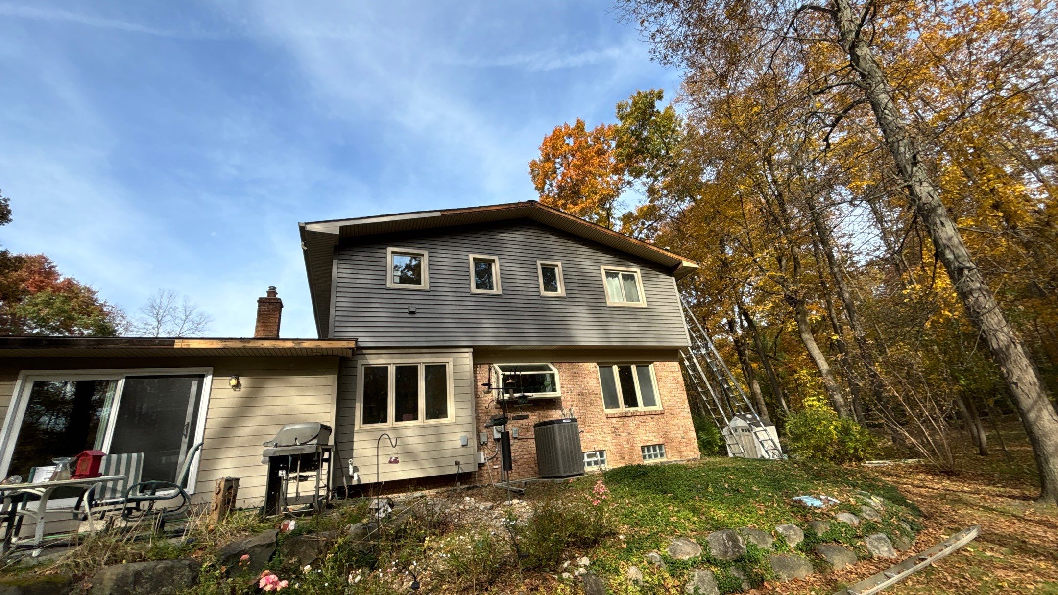 Siding Replacement using Alside Charter Oak D4.5" by 180 Contractors