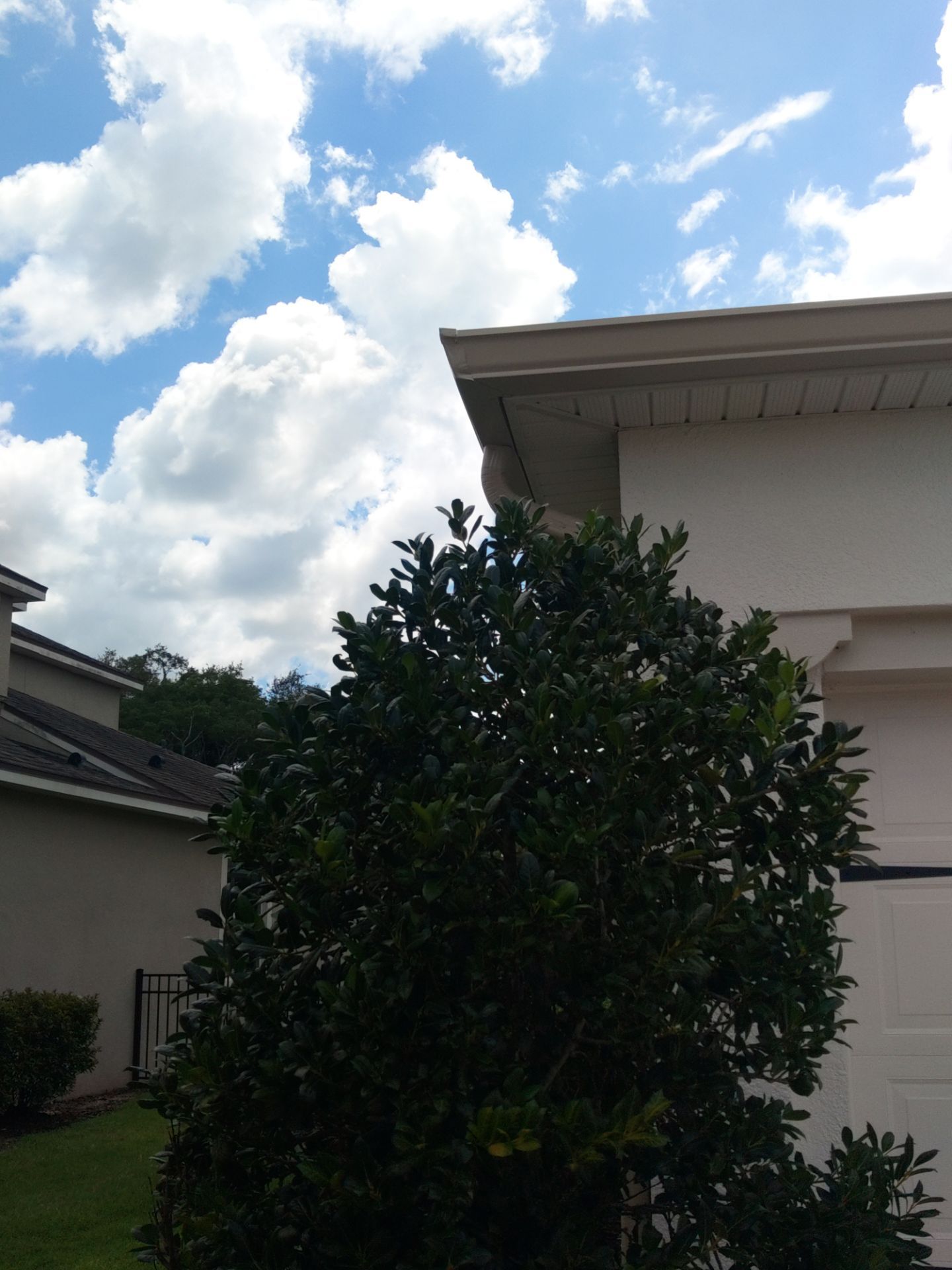 6-Inch K-Style Seamless Gutters in Bradenton FL by Gutter Professors