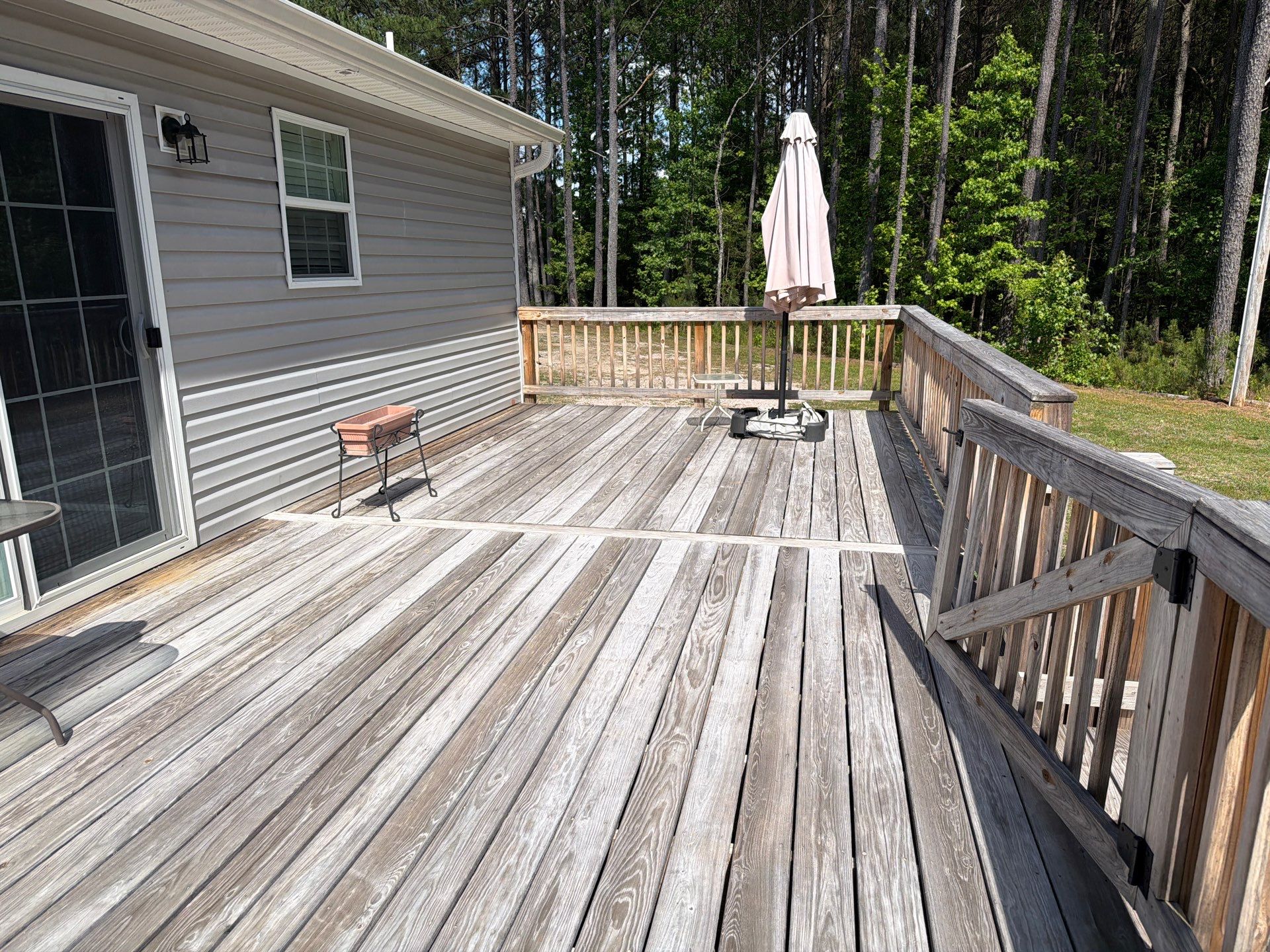 Deck using Wood Sealant by DuraSeal