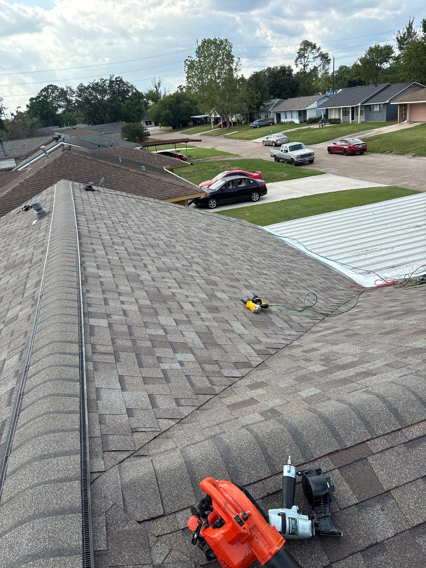 Residential Roofing Installation using Owen's Corning Duration (Lifetime) Shingles by Roof Repair Company
