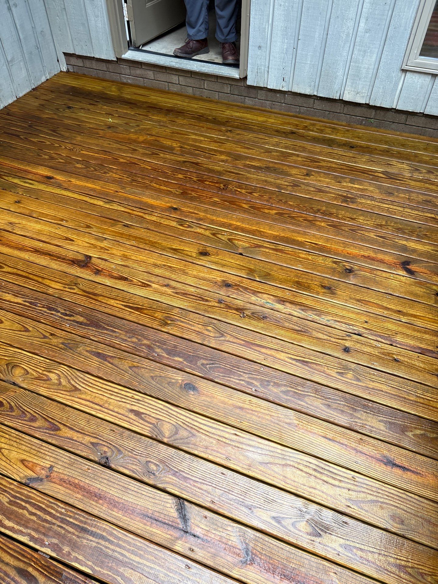 Wood Deck using Wood Stain by DuraSeal