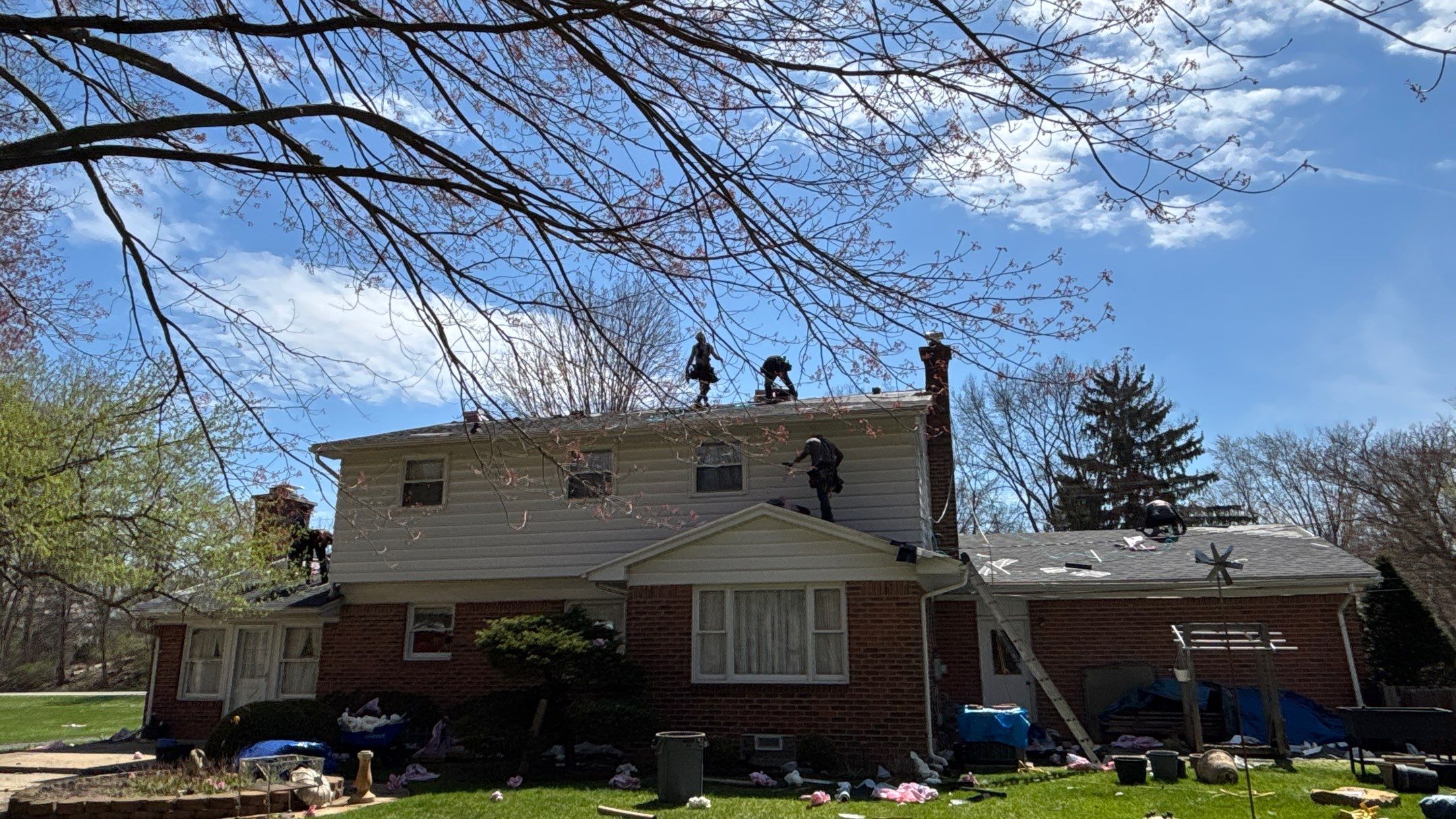 Roof Replacement using Owens Corning Onyx Black by 180 Contractors