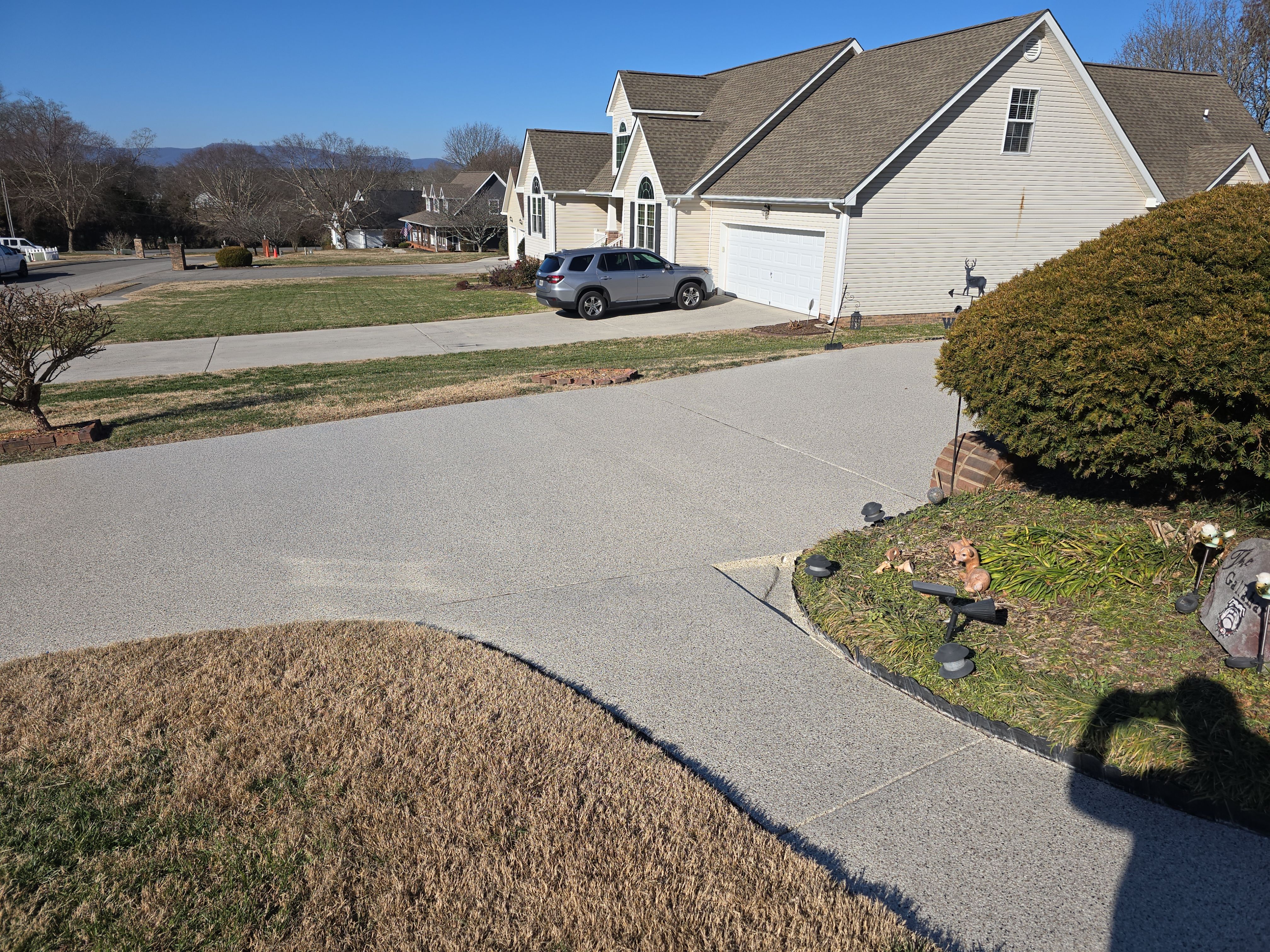 Driveway & Sidewalk using Desert by Elite Floor Solutions