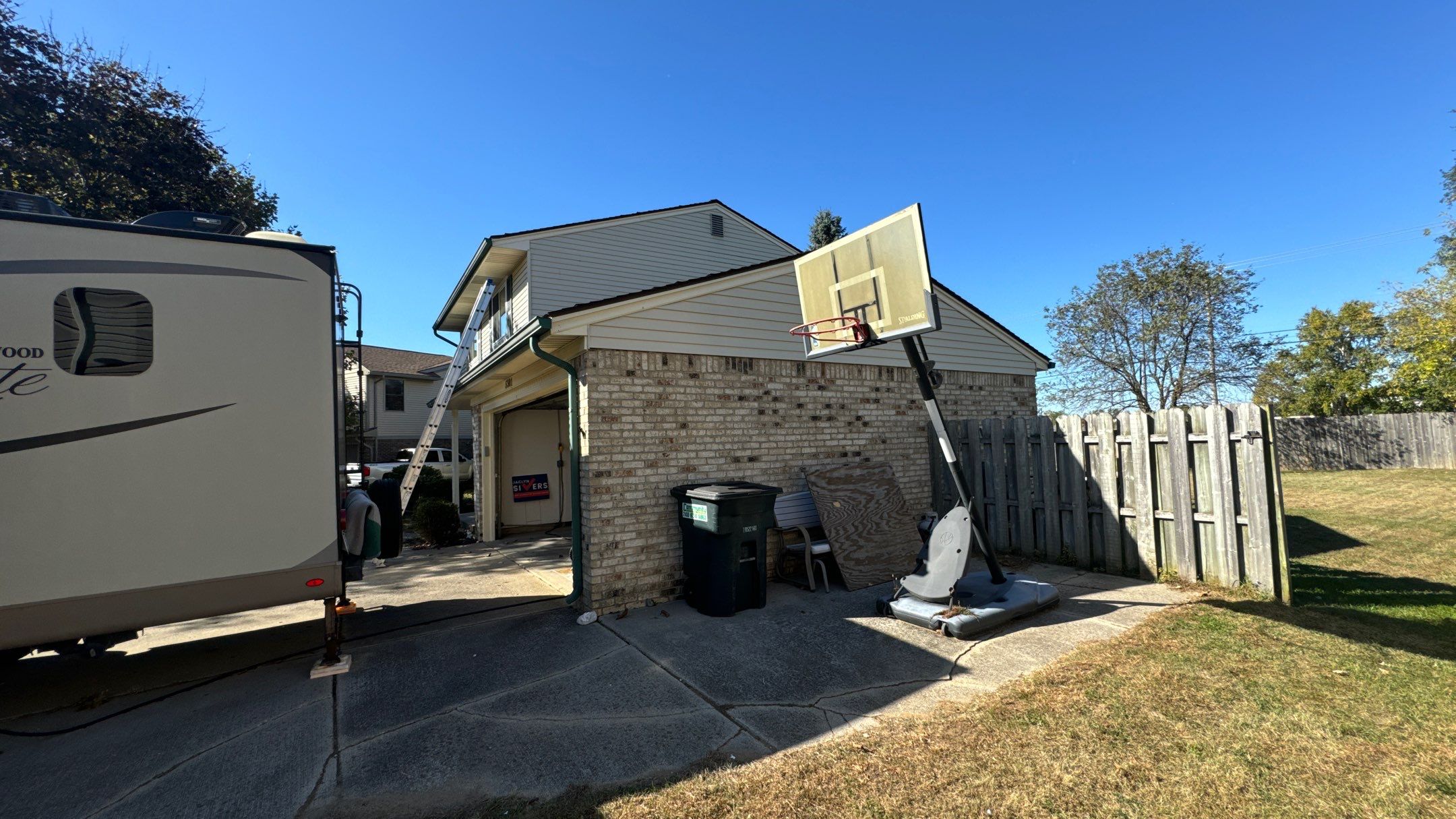 Roof Replacement using Owens Corning Brownwood by 180 Contractors