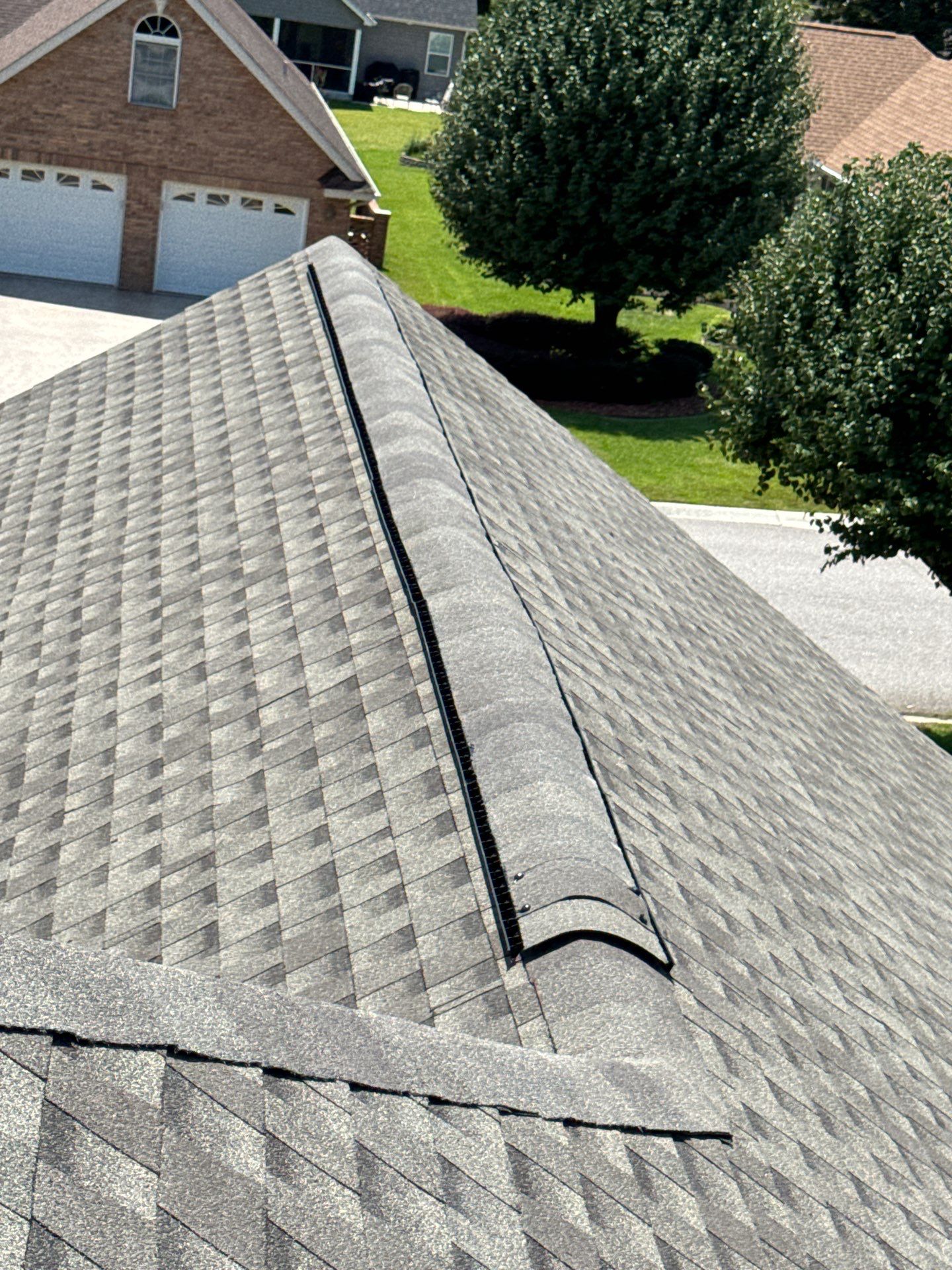 GAF HDZ - Weathered Wood by Linta Roofing Inc