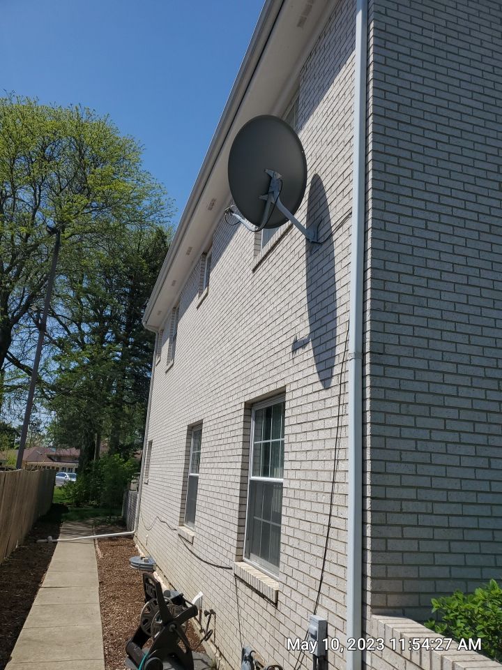 Lincolnwood, IL house washing, and patios by Northern Power Washing LLC.
