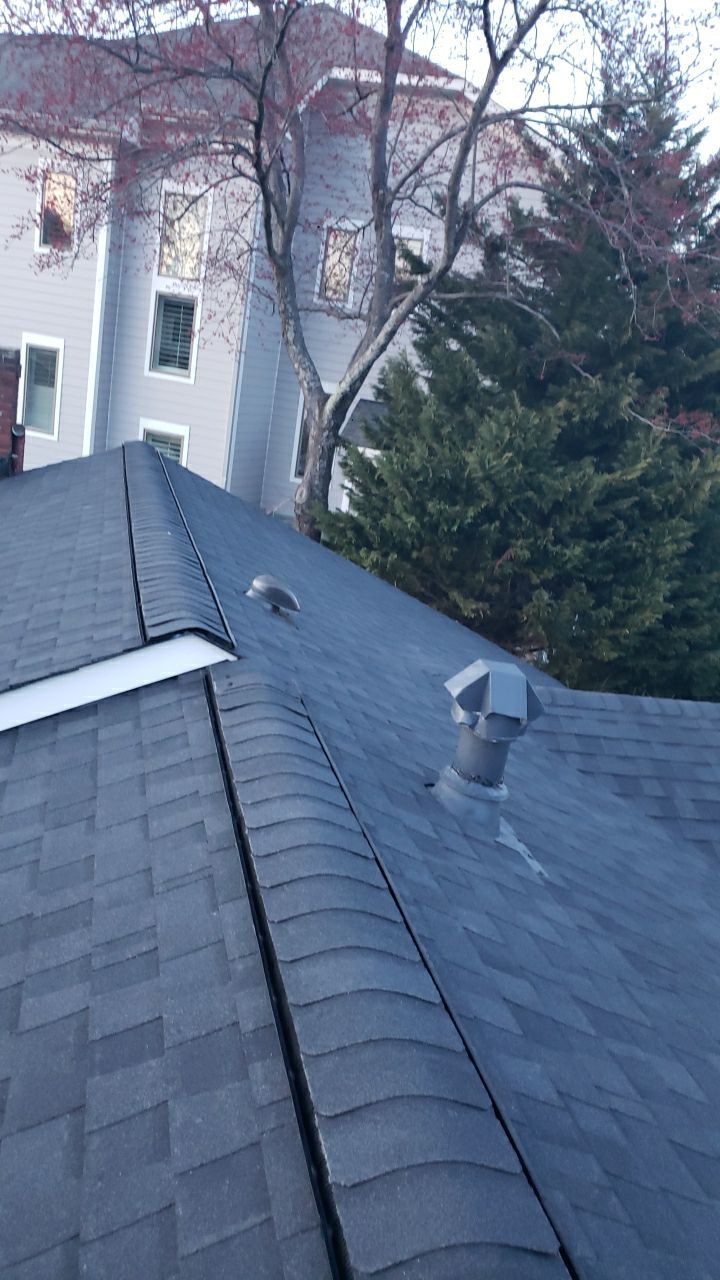 McLean: CertainTeed Landmark Designer Shingles in Charcoal Black by RM Banning, Inc.