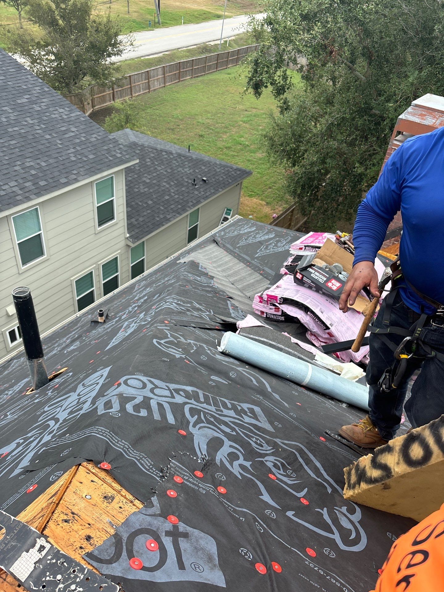 Residential Roofing Installation using Owen's Corning Duration (Lifetime) Shingles by Roof Repair Company