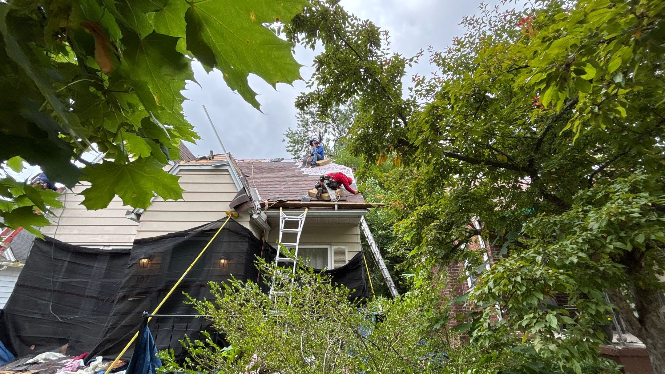 Roof Replacement using Owens Corning Brownwood by 180 Contractors