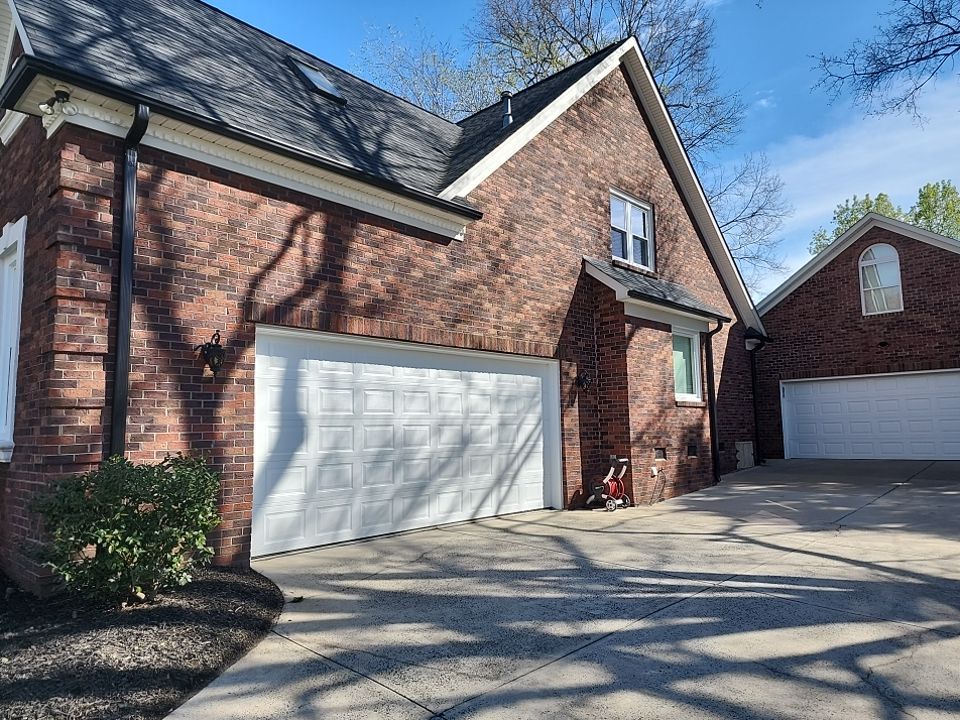 House Wash using cleaner by Power Wash Masters LLC