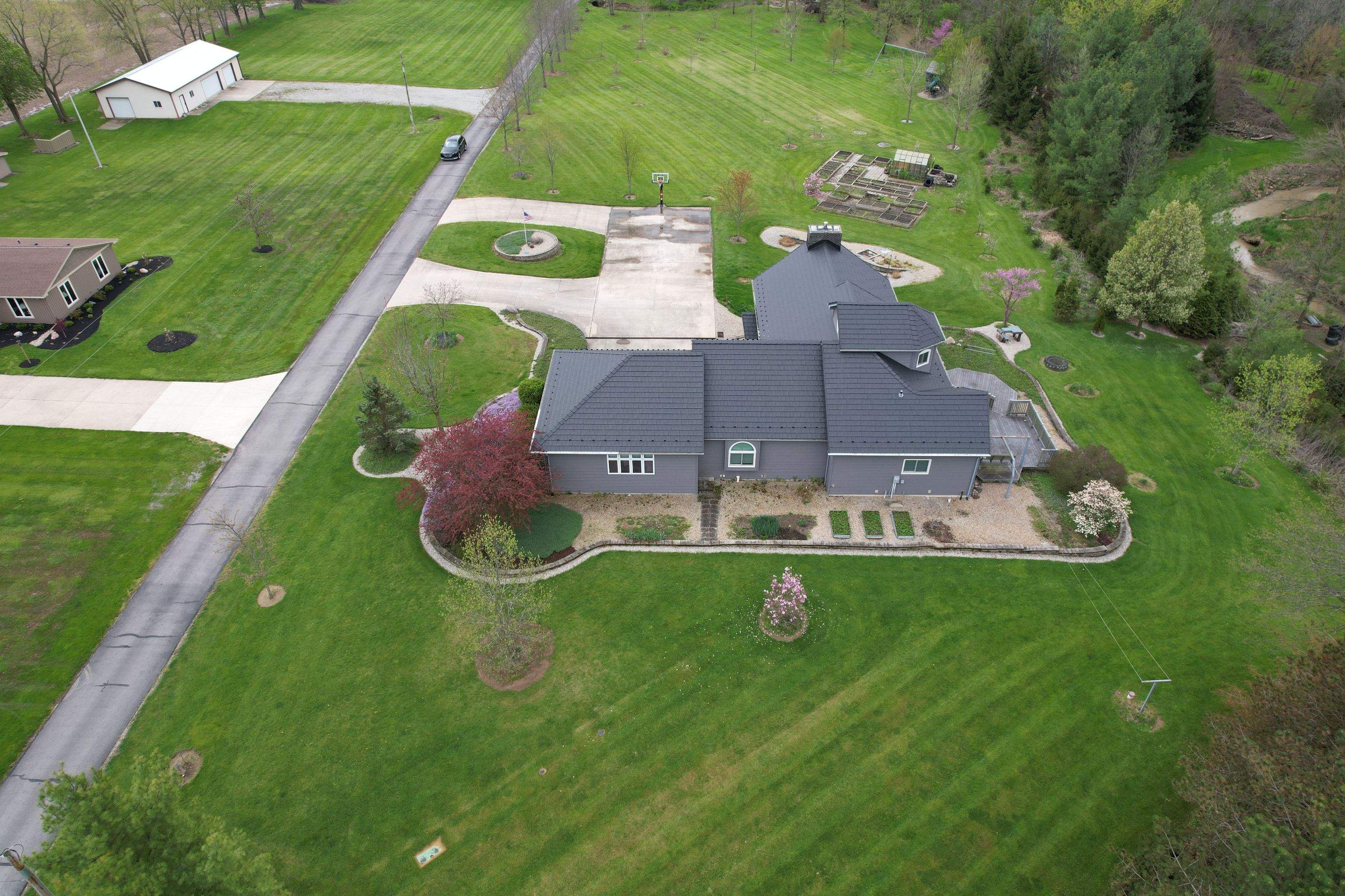 Residential Roofing Installation using Vic West Nothridge Slate by 4Ever Metal Roofing