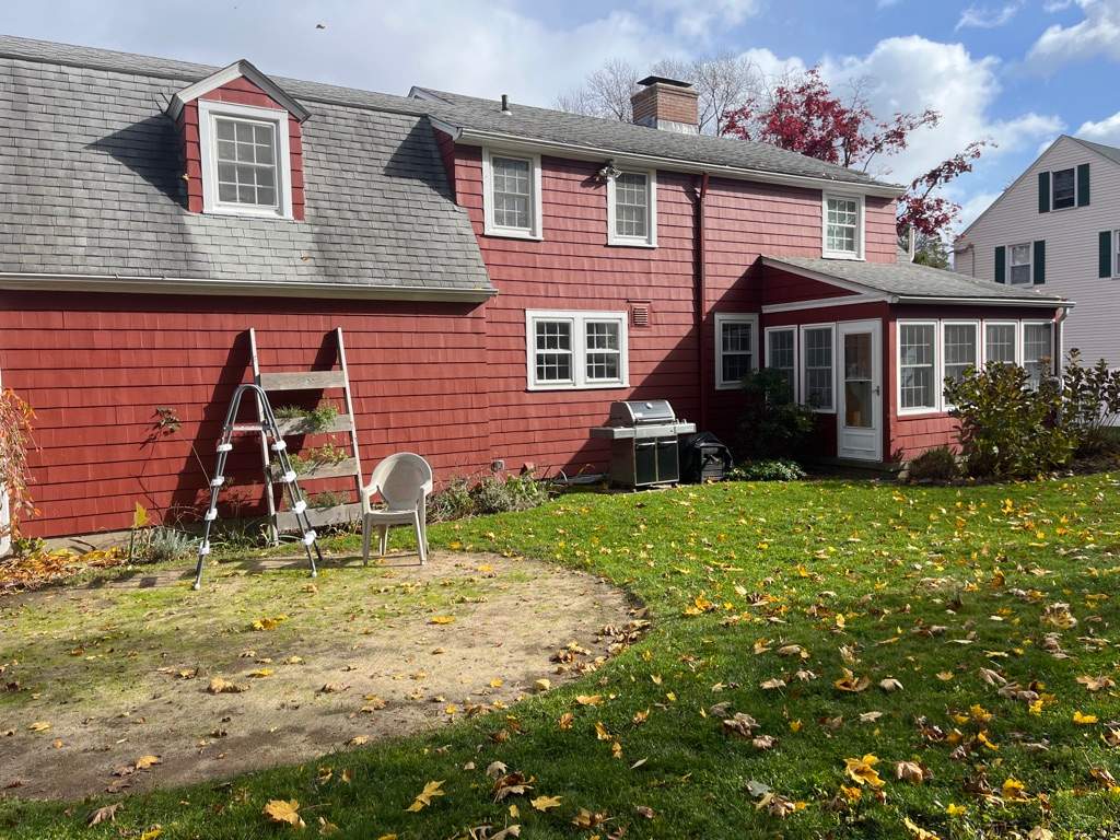 Show stopping shingles professionally and efficiently installed by DiGiorgi Roofing & Siding INC by DiGiorgi Roofing and Siding Inc