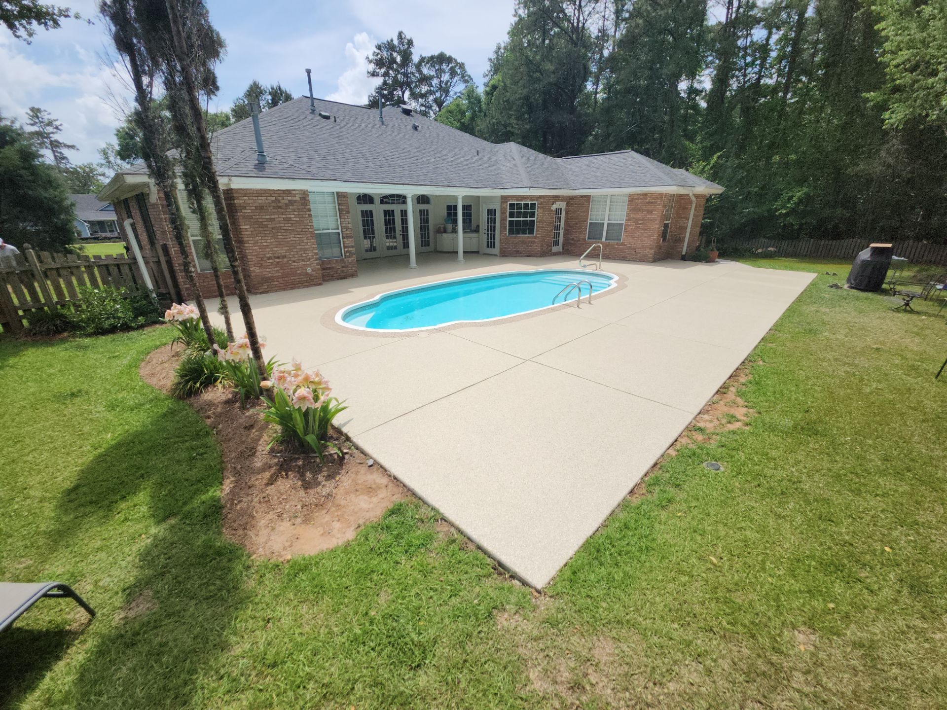 Deese Elite Concrete Coatings - Capital City featured photo.