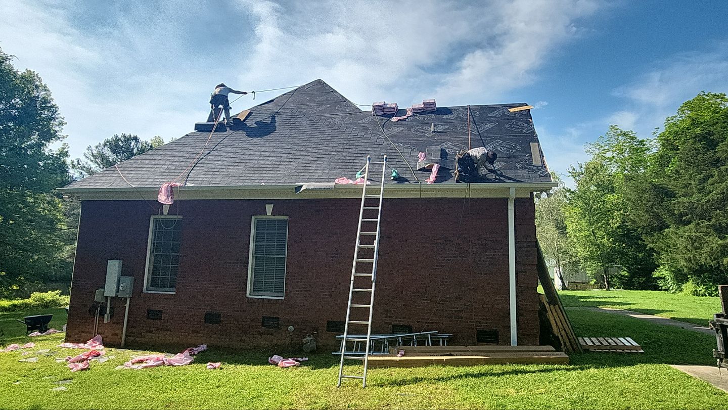 Residential Roofing Installation using Owens Corning® Oakridge Onyx Black by Indigo State Roofing