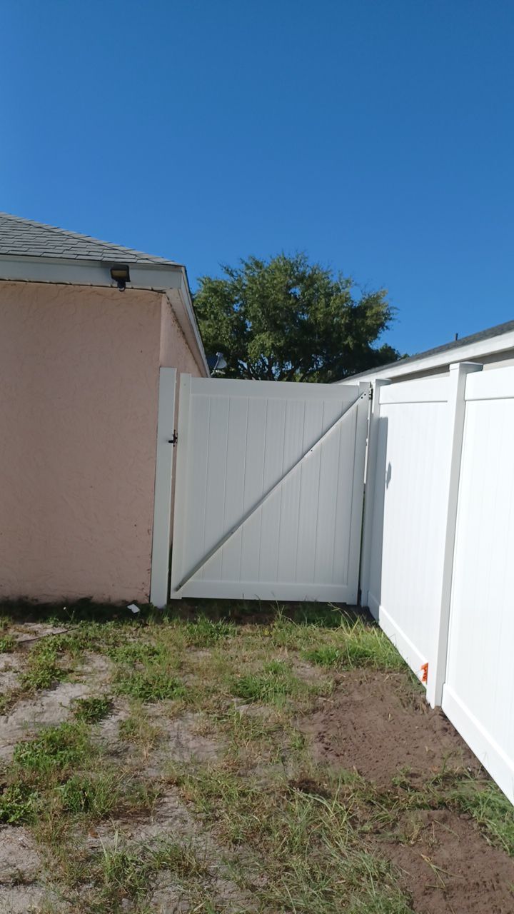 Bradenton, FL 6ft. Tall White Vinyl Privacy  by Asap fence and gates, LLC